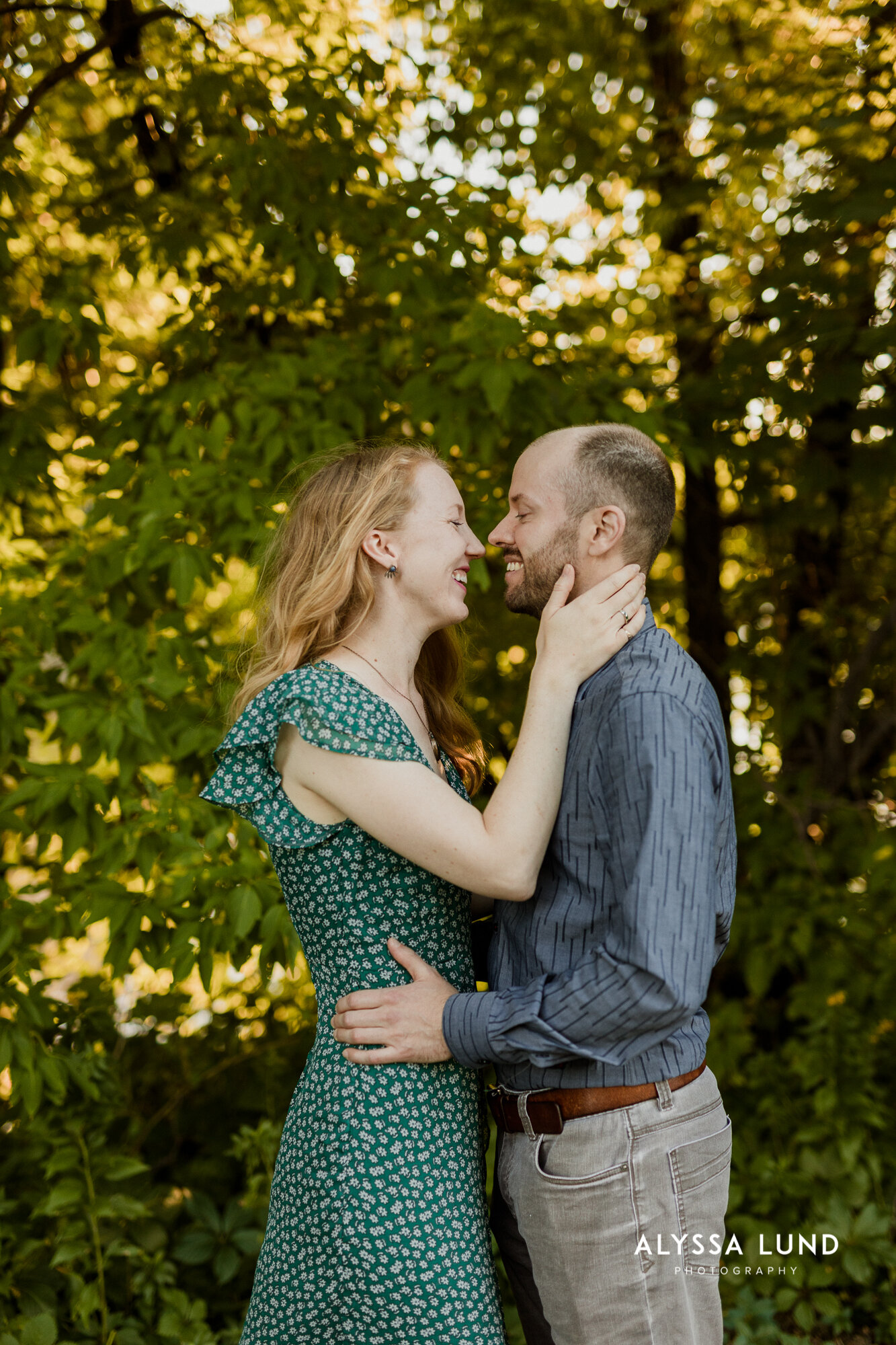 Minneapolis relaxed engagement photography-16.jpg
