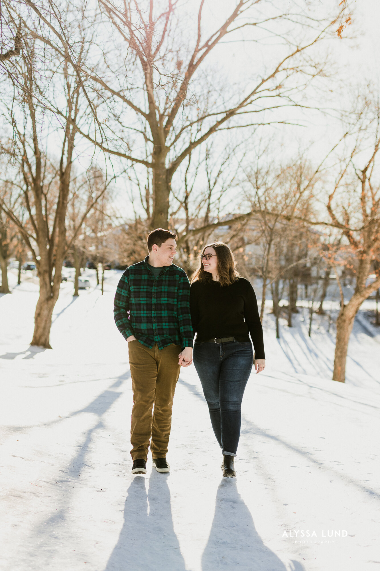Minnesota outdoor engagement photography in the winter-3.jpg