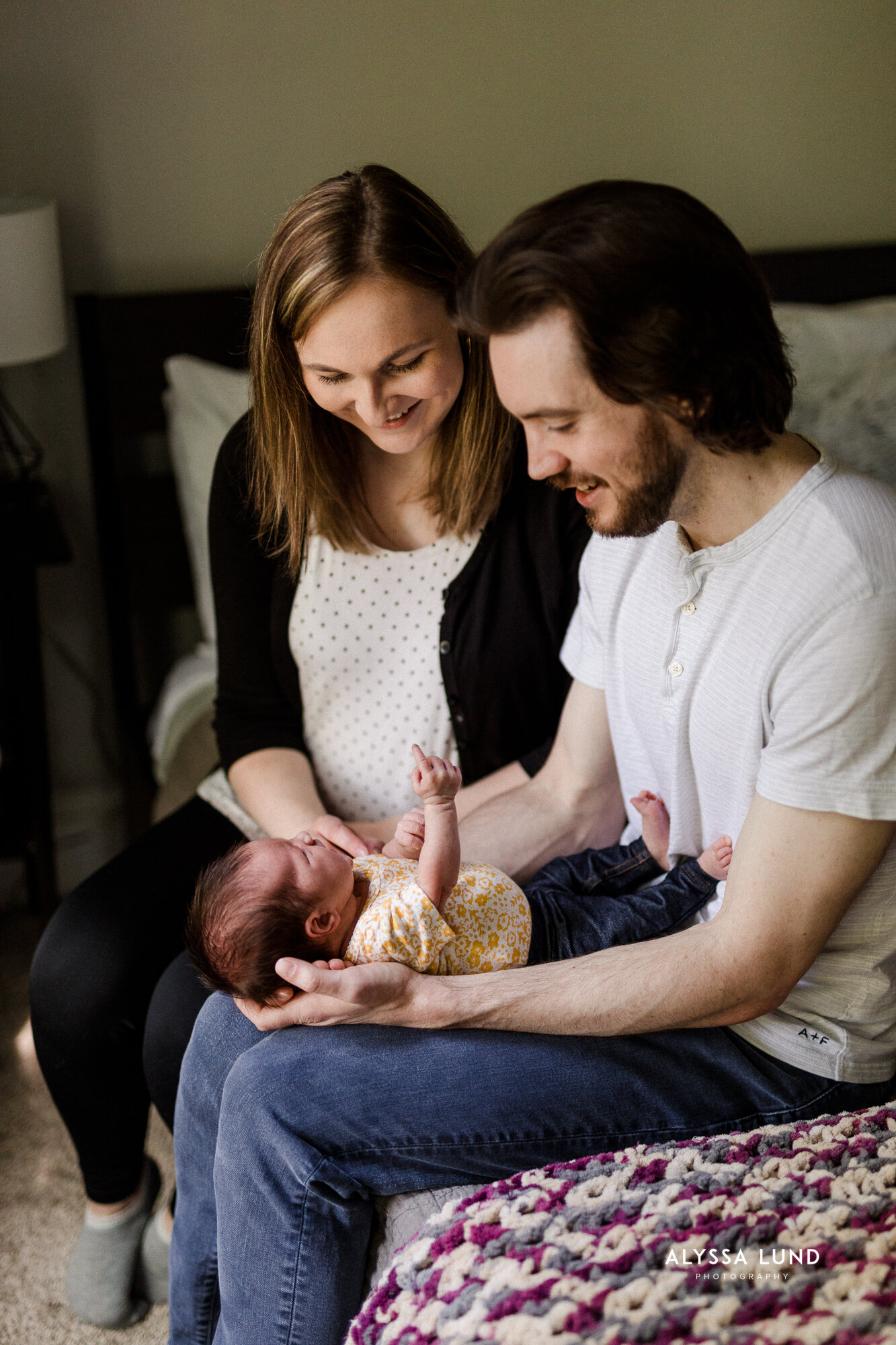 Minnesota storytelling lifestyle newborn photography at home-12.jpg