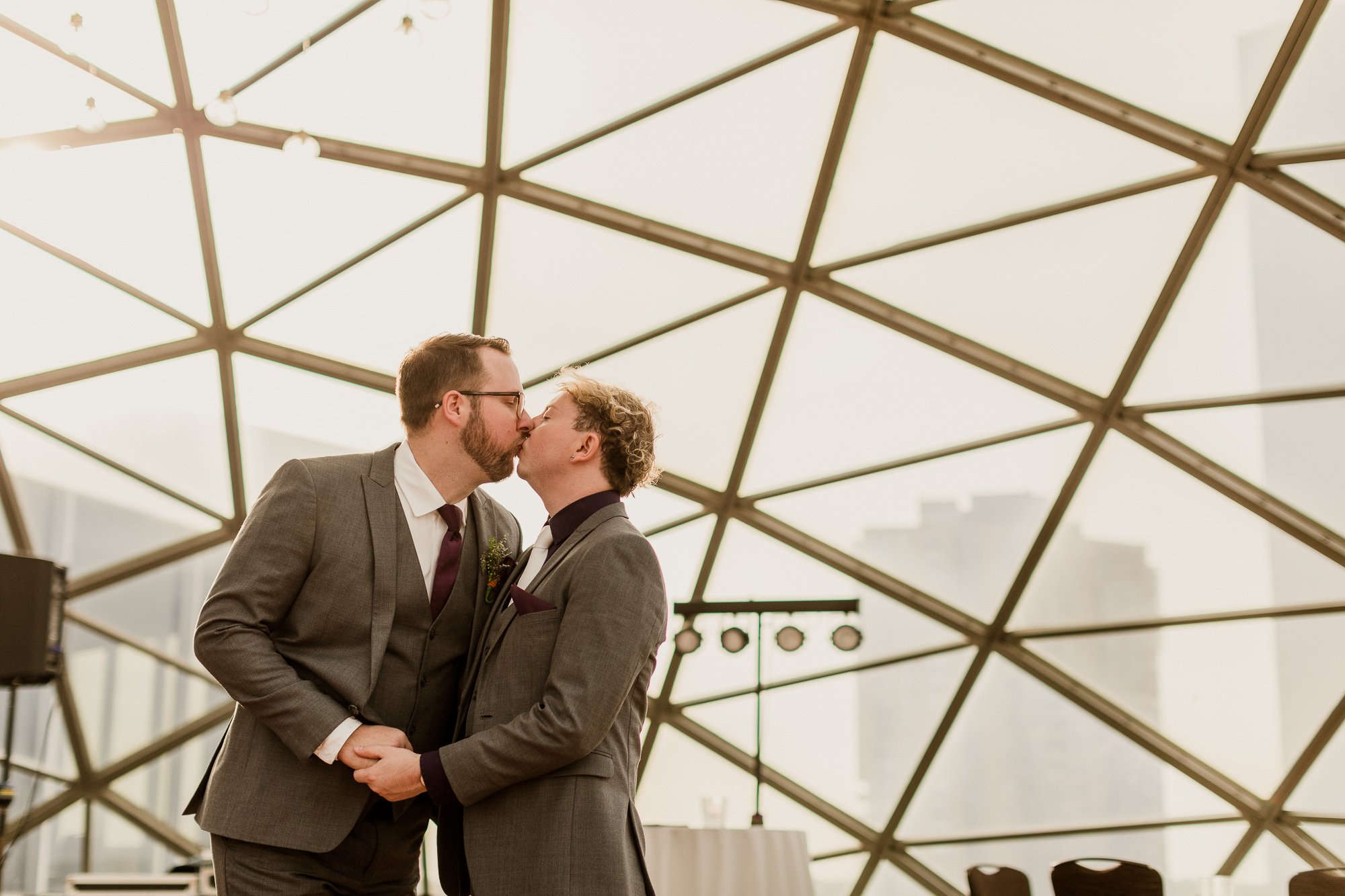 Minnesota Arboretum LGBTQ fall wedding photography-40.jpg