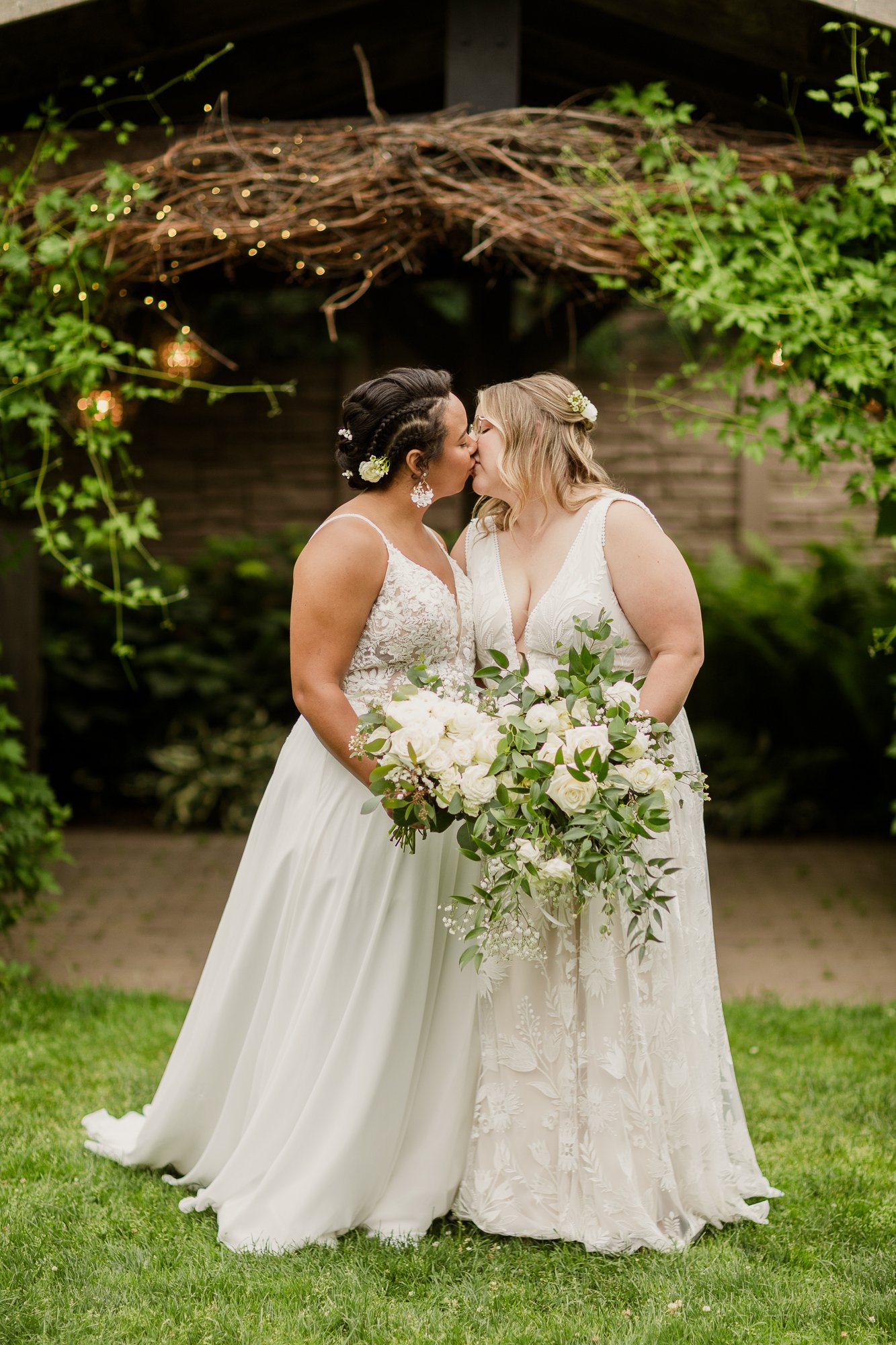 Minnesota outdoor LGBTQ+ wedding photography-23.jpg