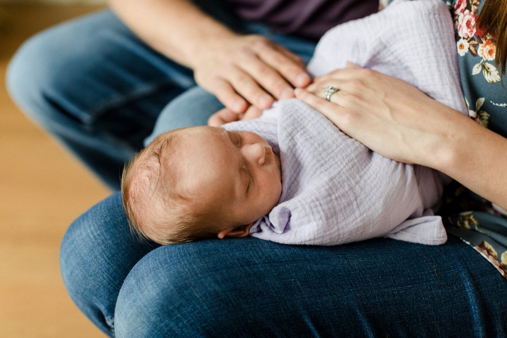 Minnesota lifestyle newborn photography-27.jpg