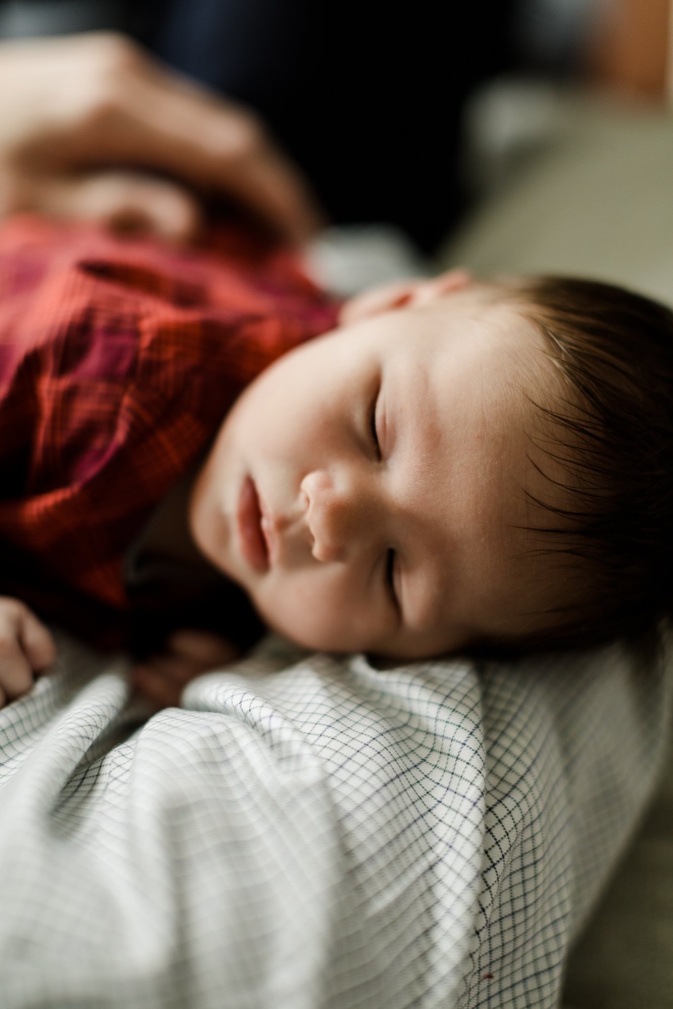 Minneapolis lifestyle home newborn photography by Alyssa Lund Photography-01.jpg