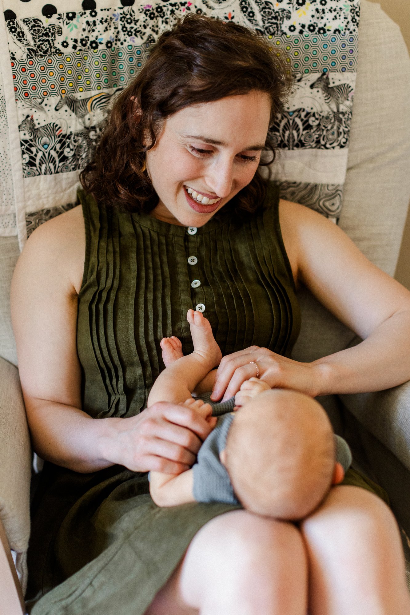 Minneapolis lifestyle newborn photography-06.jpg