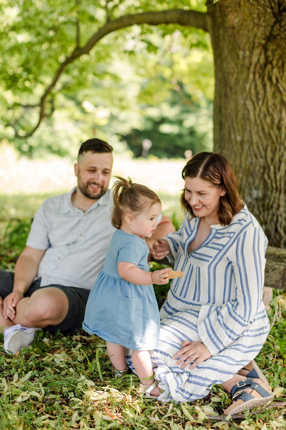 Minnesota natural storytelling lifestyle family portraits-08.jpg