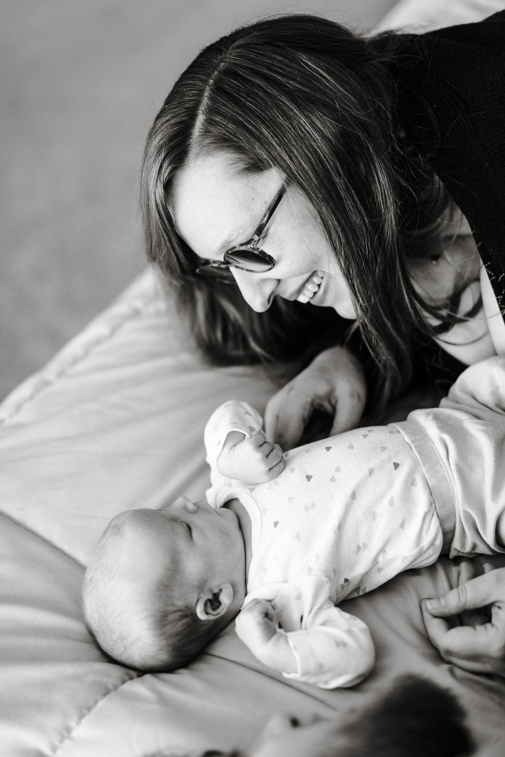 lifestyle in home newborn session Minneapolis-31.jpg