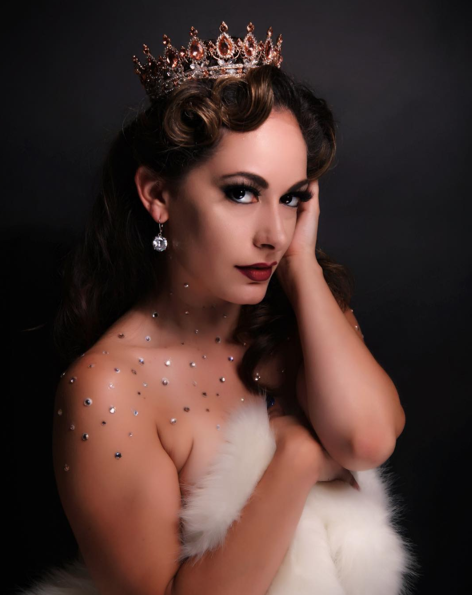 Taradise Queen of NJ Burlesque