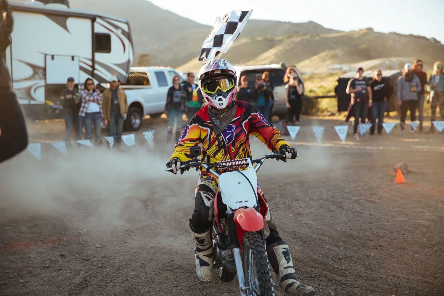 BABES IN THE DIRT107.jpg
