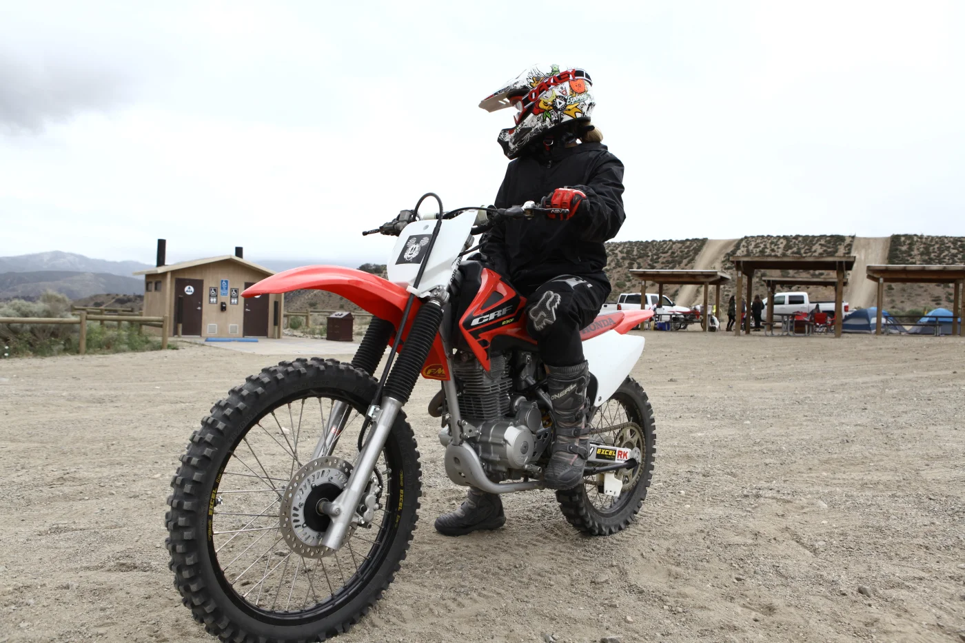 Babes in the Dirt_1375.jpg