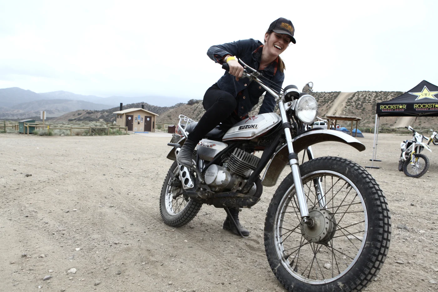 Babes in the Dirt_1416.jpg