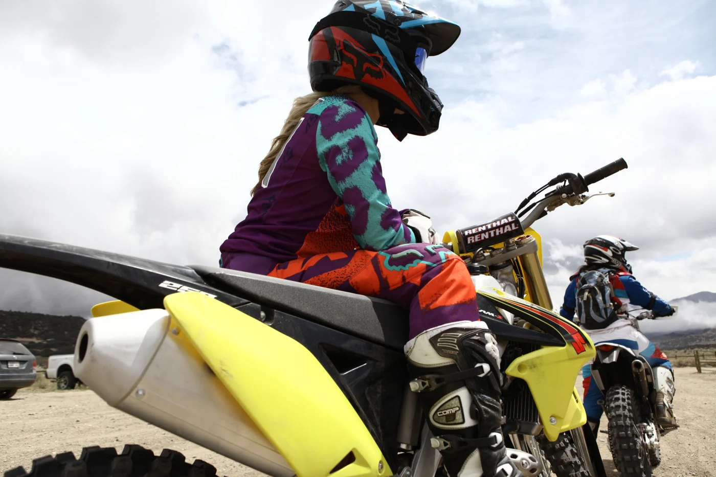 Babes in the Dirt_2043.jpg