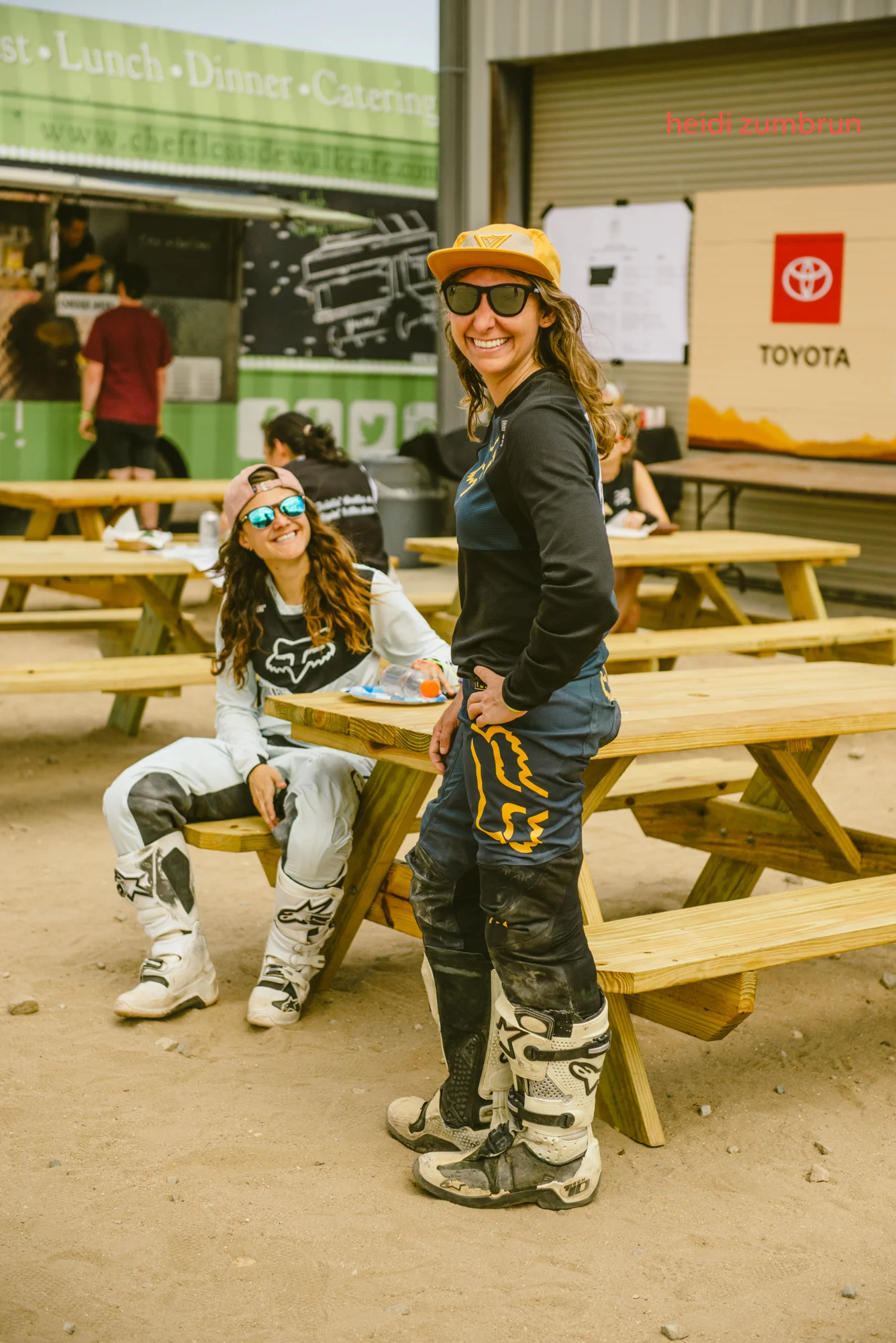 119.hzumbrun.babesindirt5_859-119.jpg