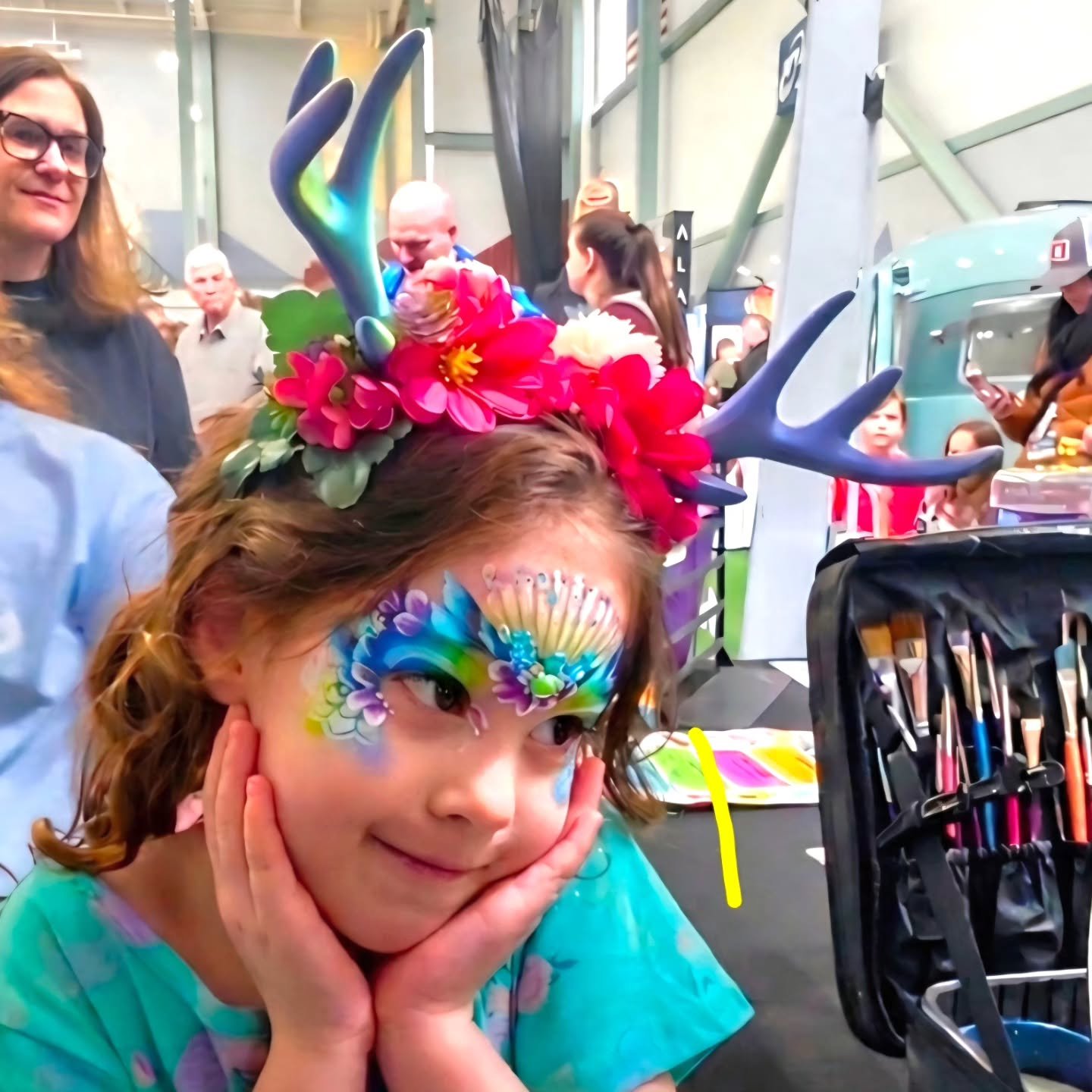Having "The Foxen Forge" at our booth was a big hit yesterday! They sold ALL of there floral antler crowns and they paired so well with Face Painting! 

Find The Foxen Forge and Color Me Fun at Music in the Park I  Wasilla, Alaska this summ