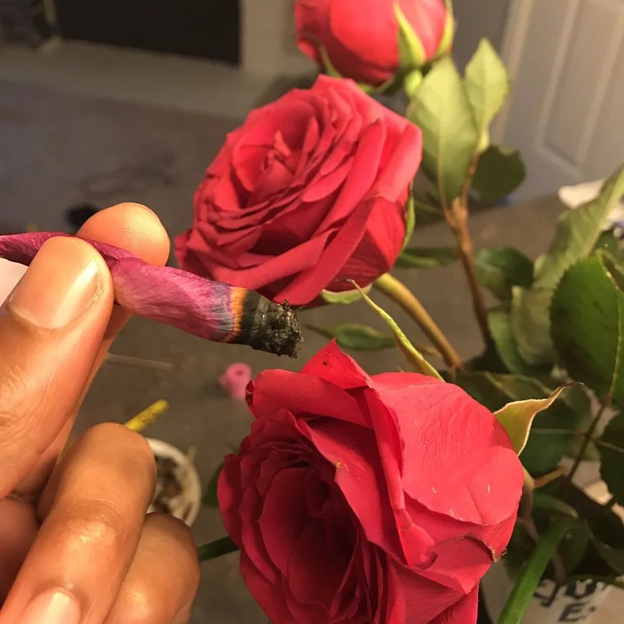 How to Roll a Rose Blunt
