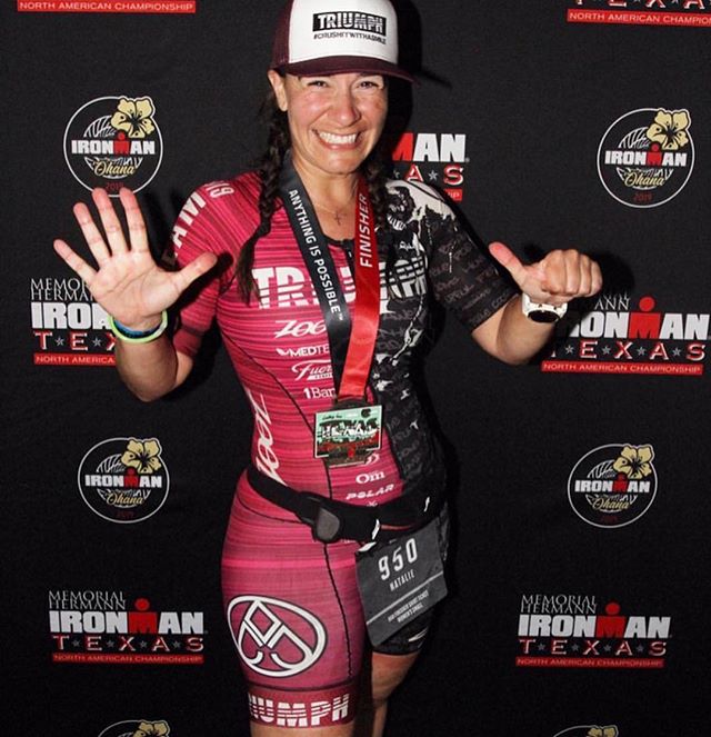 #flashbackfriday 😁😁
This.
This is exactly what this team stands for!  I went back and looked at @fitnaticstyle pictures from her Ironman Texas race this past weekend, and EVERY SINGLE PICTURE...she was smiling! 🤗
If that&rsquo;s not #crushingitwit