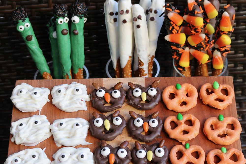 Halloween Mini-Pretzels — Baking with Josh & Ange