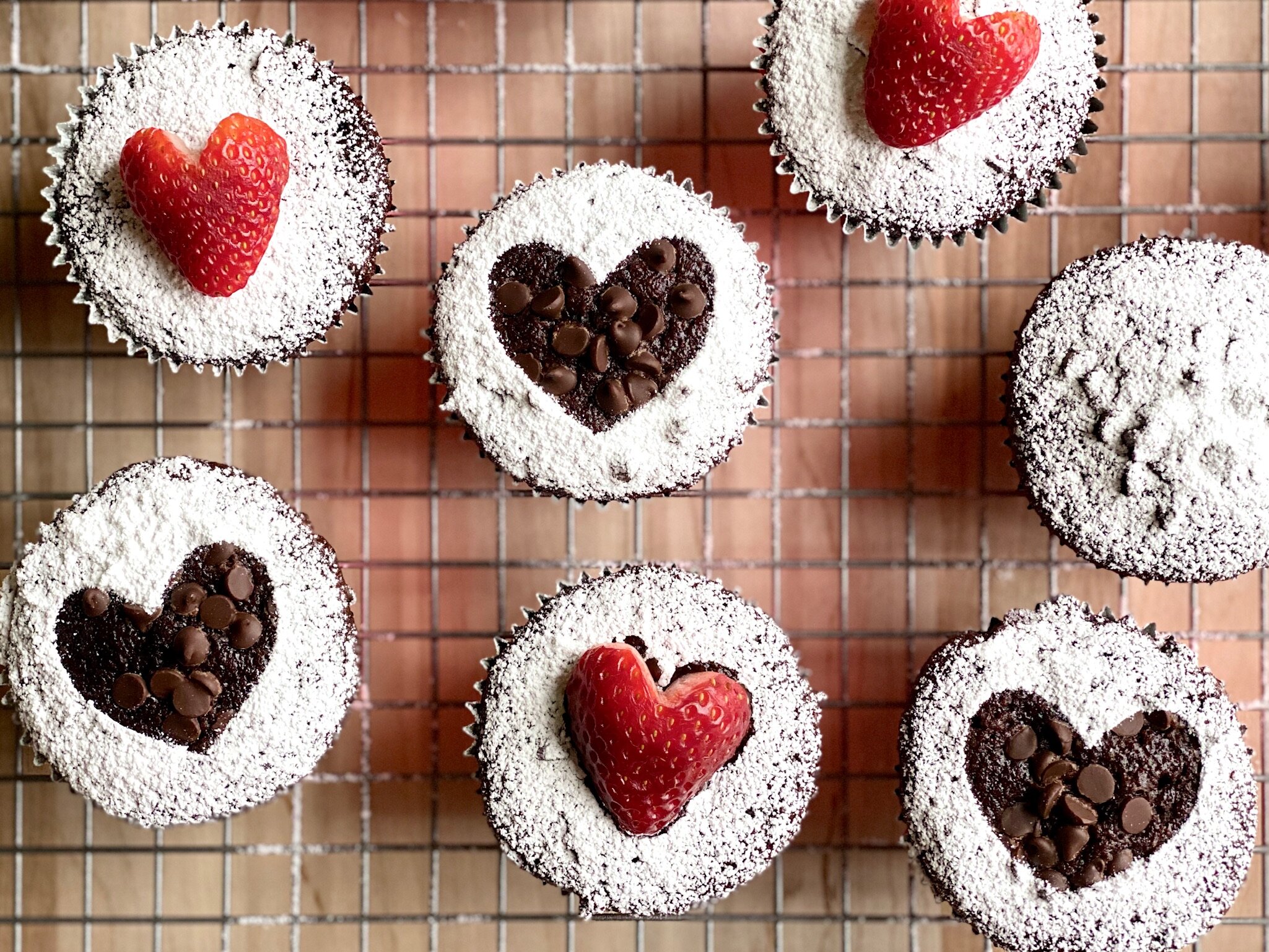 No-Fuss Chocolate Applesauce Cupcakes 