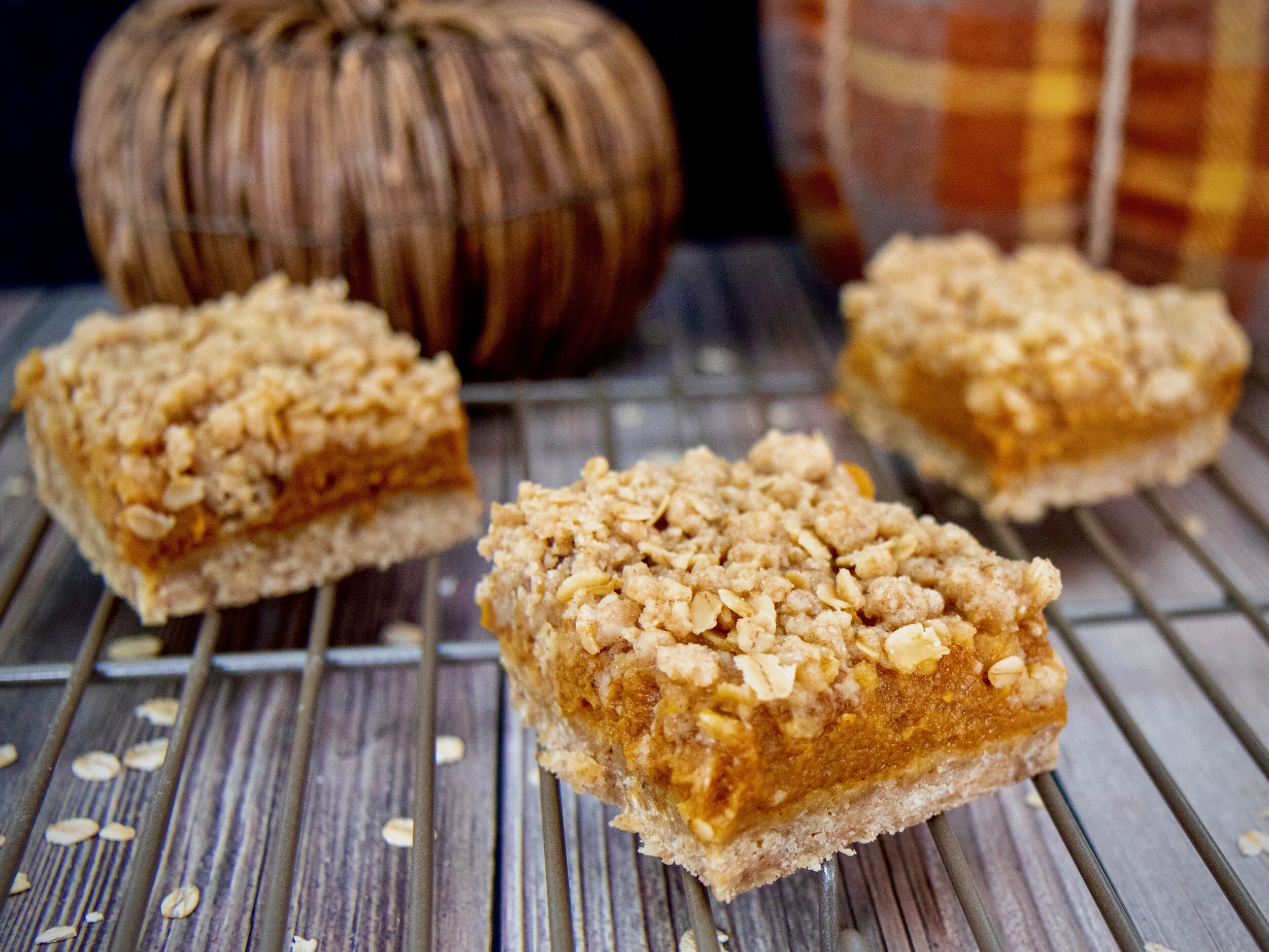 Pumpkin Oat Crumble Bars