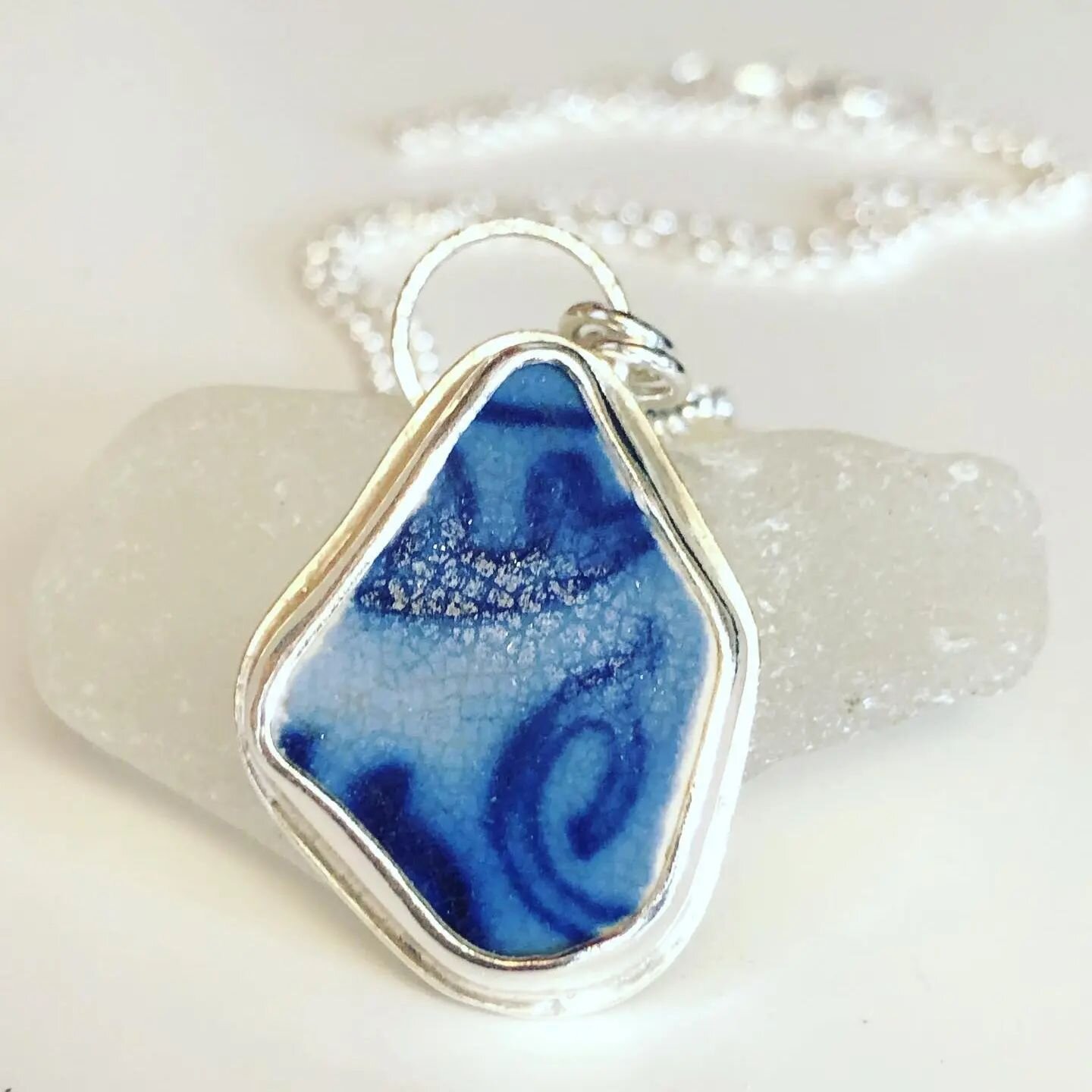 Wowwwww!
We love the handmade products from @hakeajewellery ❤️take a piece of the south coast home with you with  Sea ceramics collected at #Ulladulla harbour. How lovely do the pendants look catching the early morning sunlight 💚 available at @theco