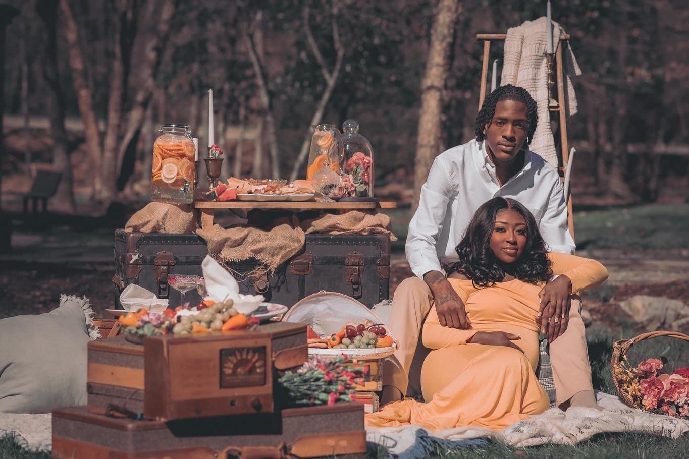 Over the years we have seen pregnancy photoshoots become more creative and we were happy to be a part of creating this one.

Tag a new mother below!! 🥰
&bull;
&bull;
#pregnacyshoot #pregancyphotoshoot #picnic #vintagepicnic #vintagedecprations #sonk