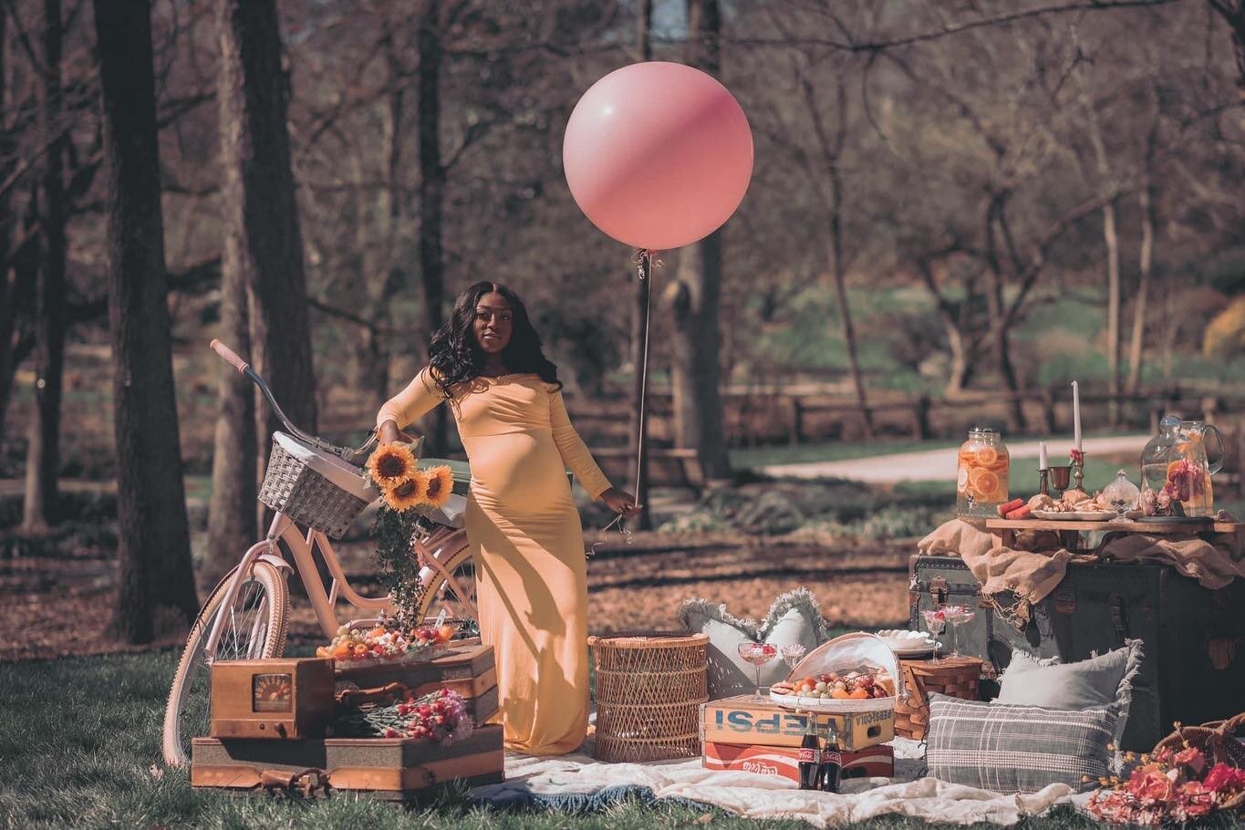 We appreciate everyone's help and ideas as we try to create a picnic experience that is fun and memorable for any occasion. 

Not sure what you want but need our help? Book your consultation today. 
&bull;
&bull;

: #pregnacyshoot #pregancyphotoshoot