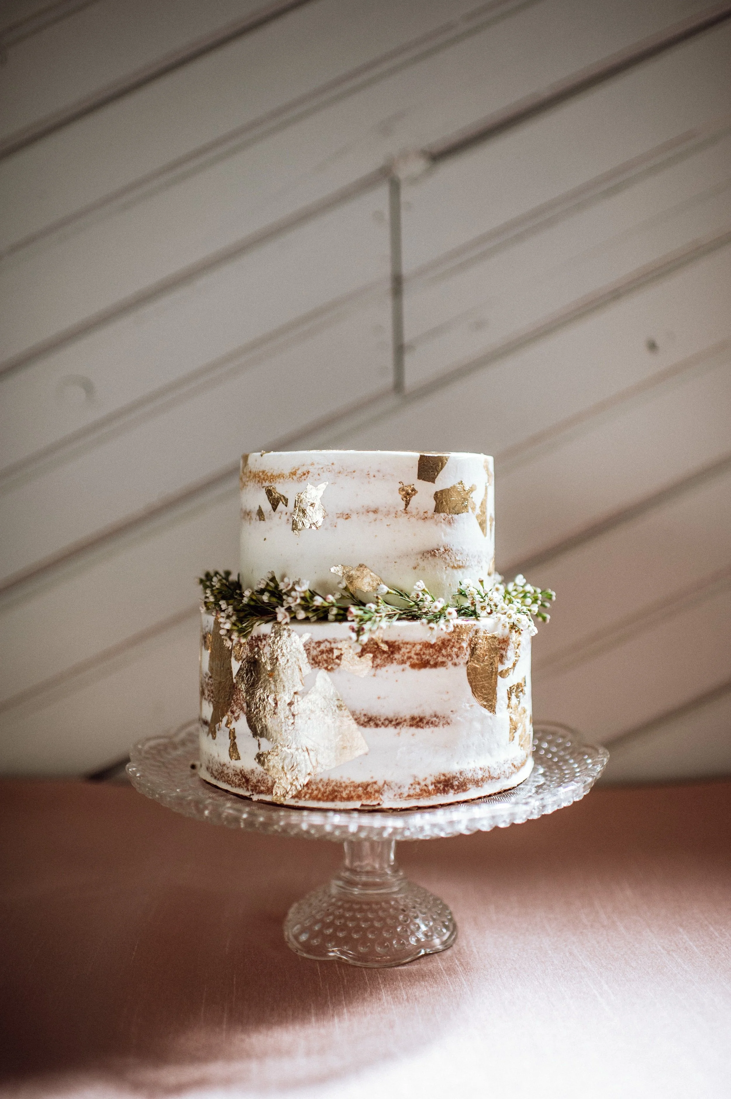 naked:gold:leaf:boho:wreath:cake copy.jpg