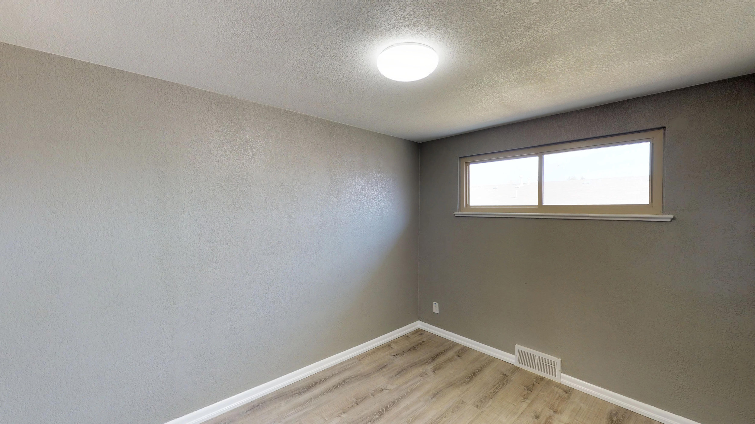 1st Bedroom 2.jpg