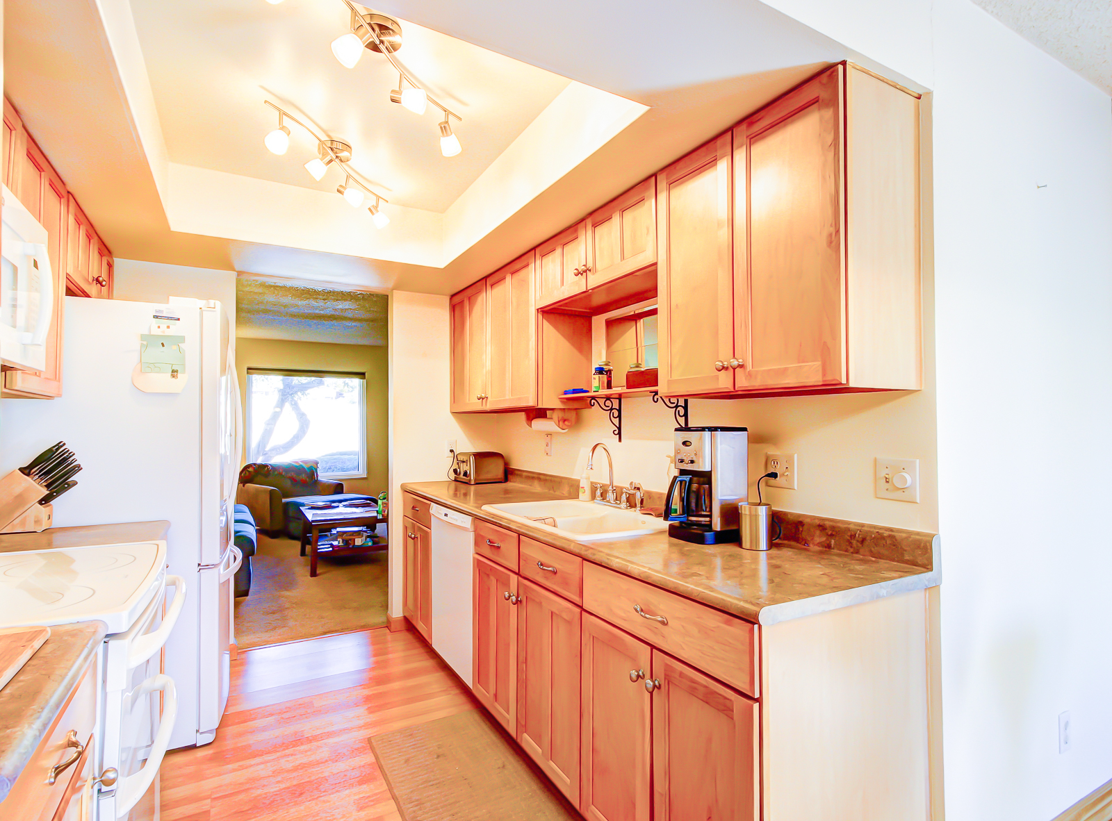 5-kitchen2-1.jpg