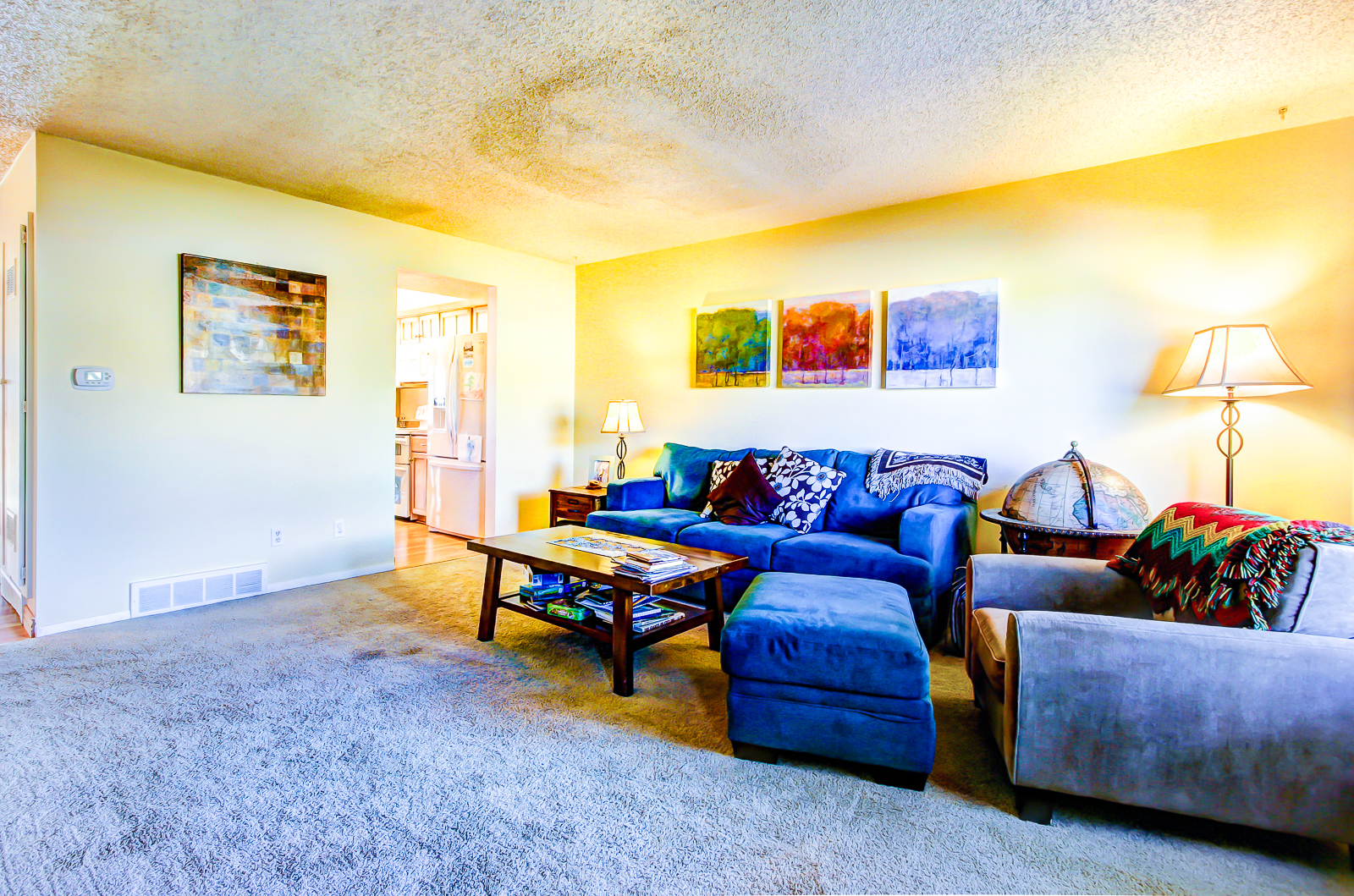 familyroom-1.jpg
