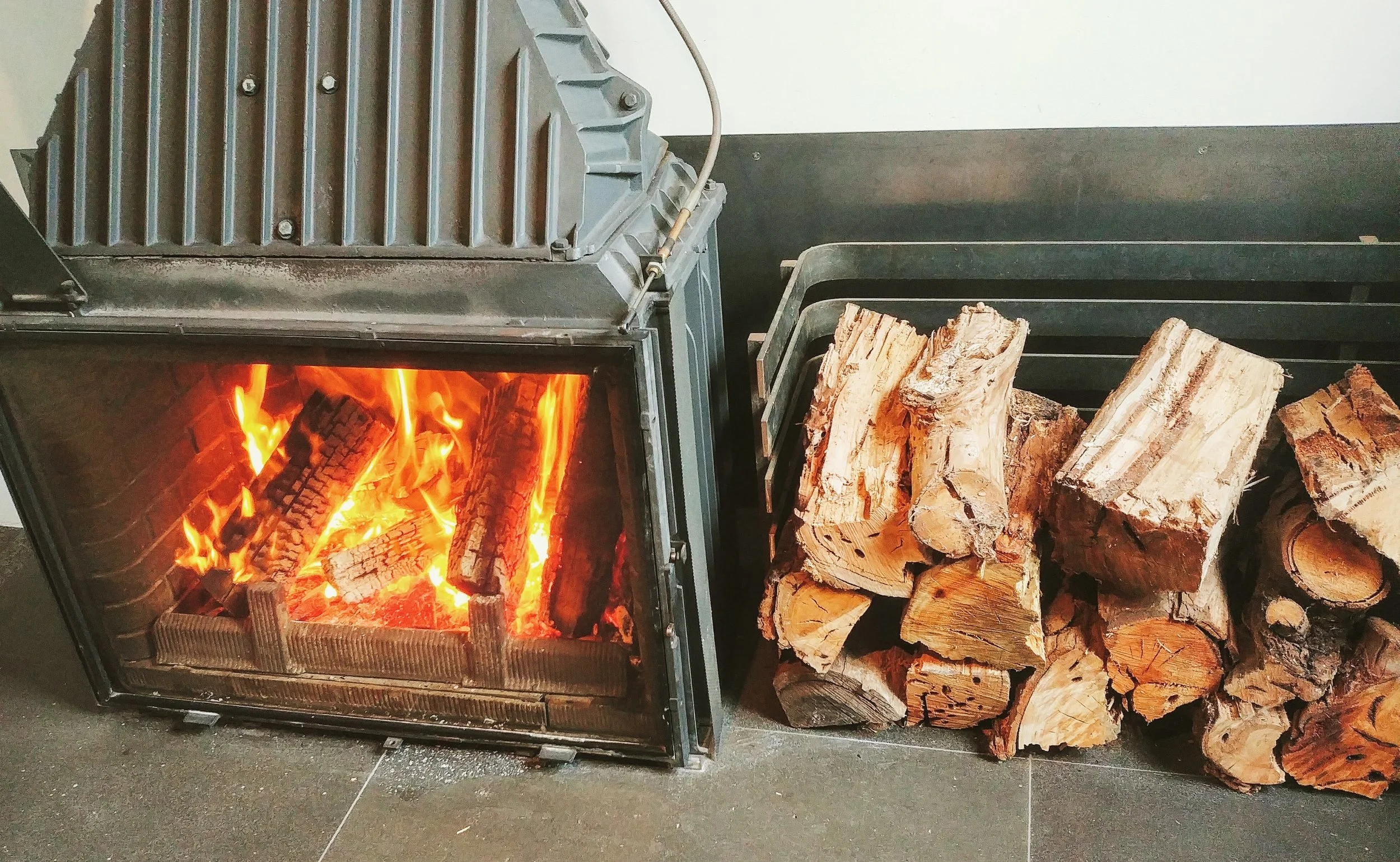 It was fairly chilling that day so if you are early, you can head into the restaurant and unwind at their lounge area with some wood fire ready to warm your soul up