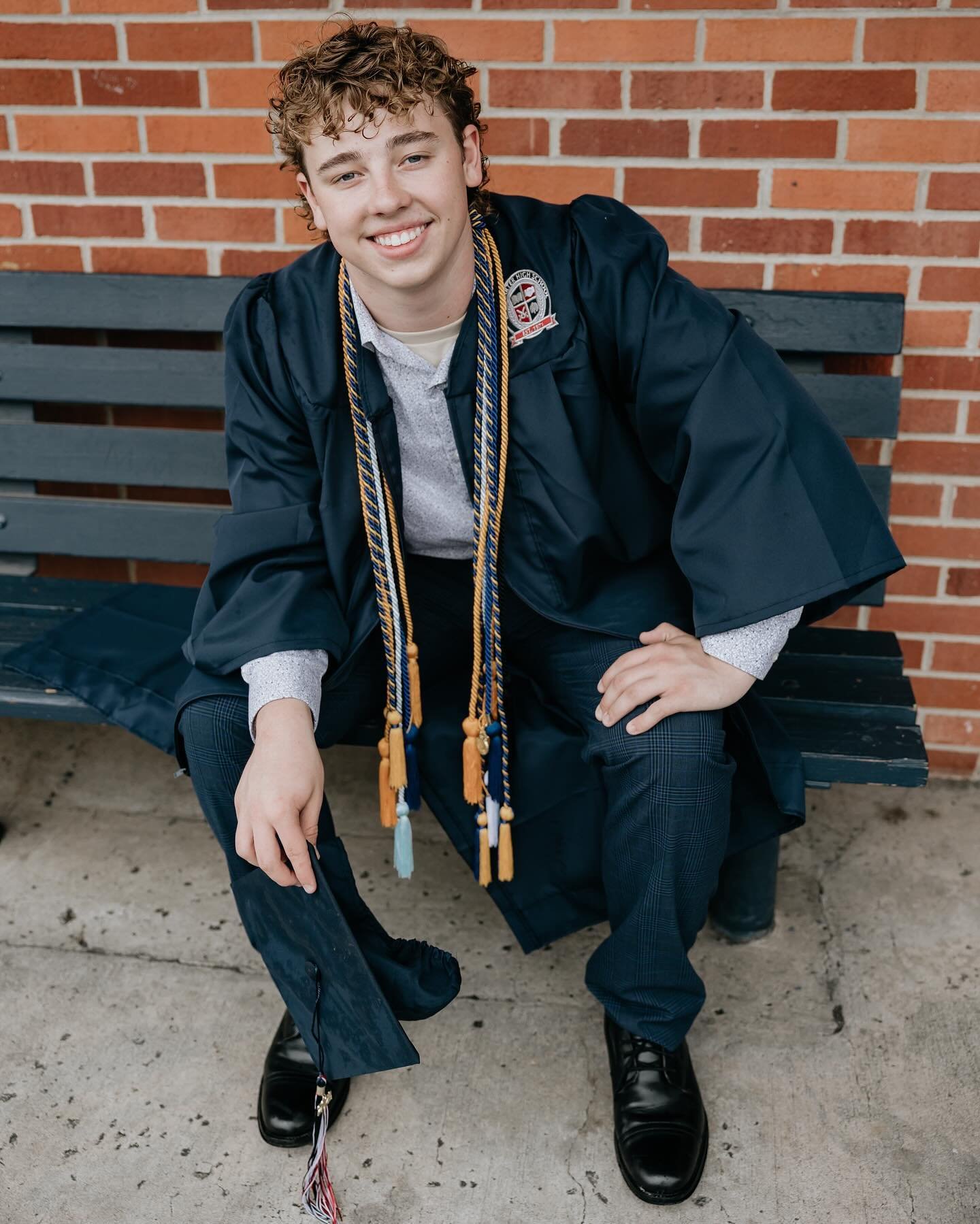 Yo, East... Zaden's signing off. ✌🏻🎓🧑🏼&zwj;🎓 '24 seniors- I have cap and gown openings for tomorrow before senior awards and a few on Friday! 30 min. All best images. $150. Venmo accepted. Message me to snag one!