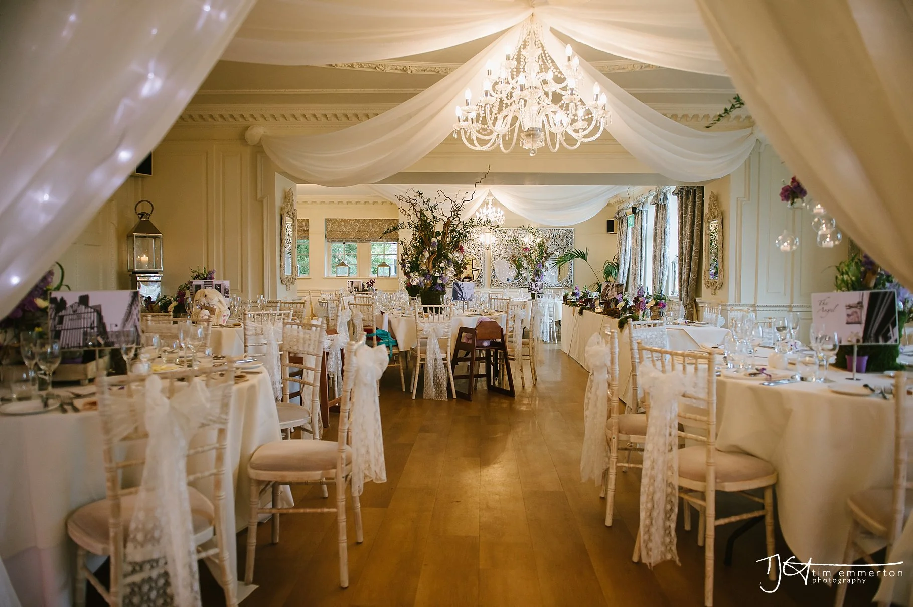 Eaves-Hall-Wedding-Photographer-086.jpg
