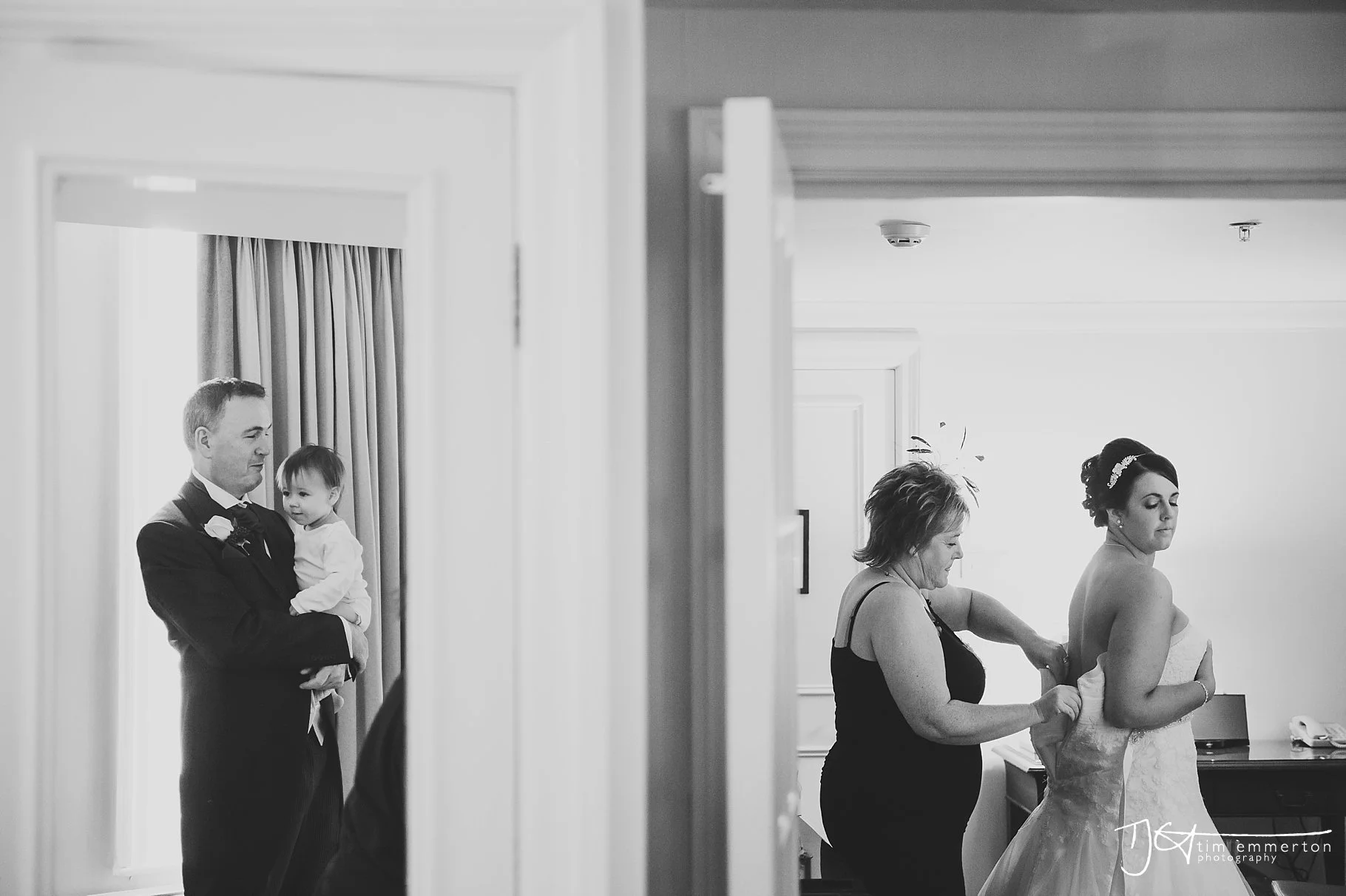 Jemma & Richard Bartle Hall Wedding Winter-007