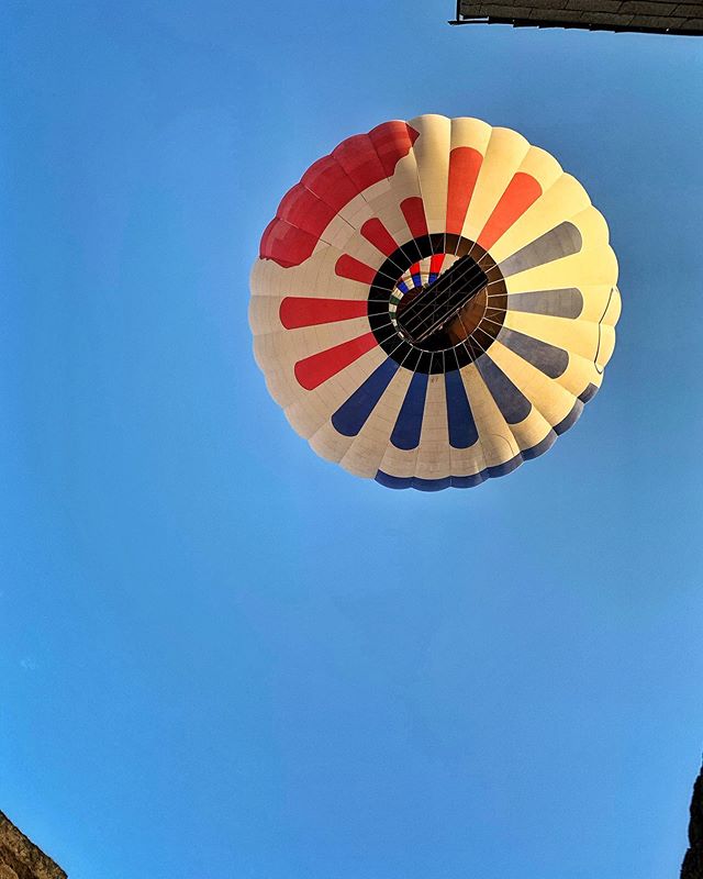 Up, up and away! 🎈
⠀⠀⠀⠀⠀⠀⠀⠀⠀
Only just back from Turkey (to the extent that I haven&rsquo;t even looked through the hundreds of photos yet!) and I&rsquo;m already plotting my next great escape to South Korea 🇰🇷 We won&rsquo;t be travelling by hota