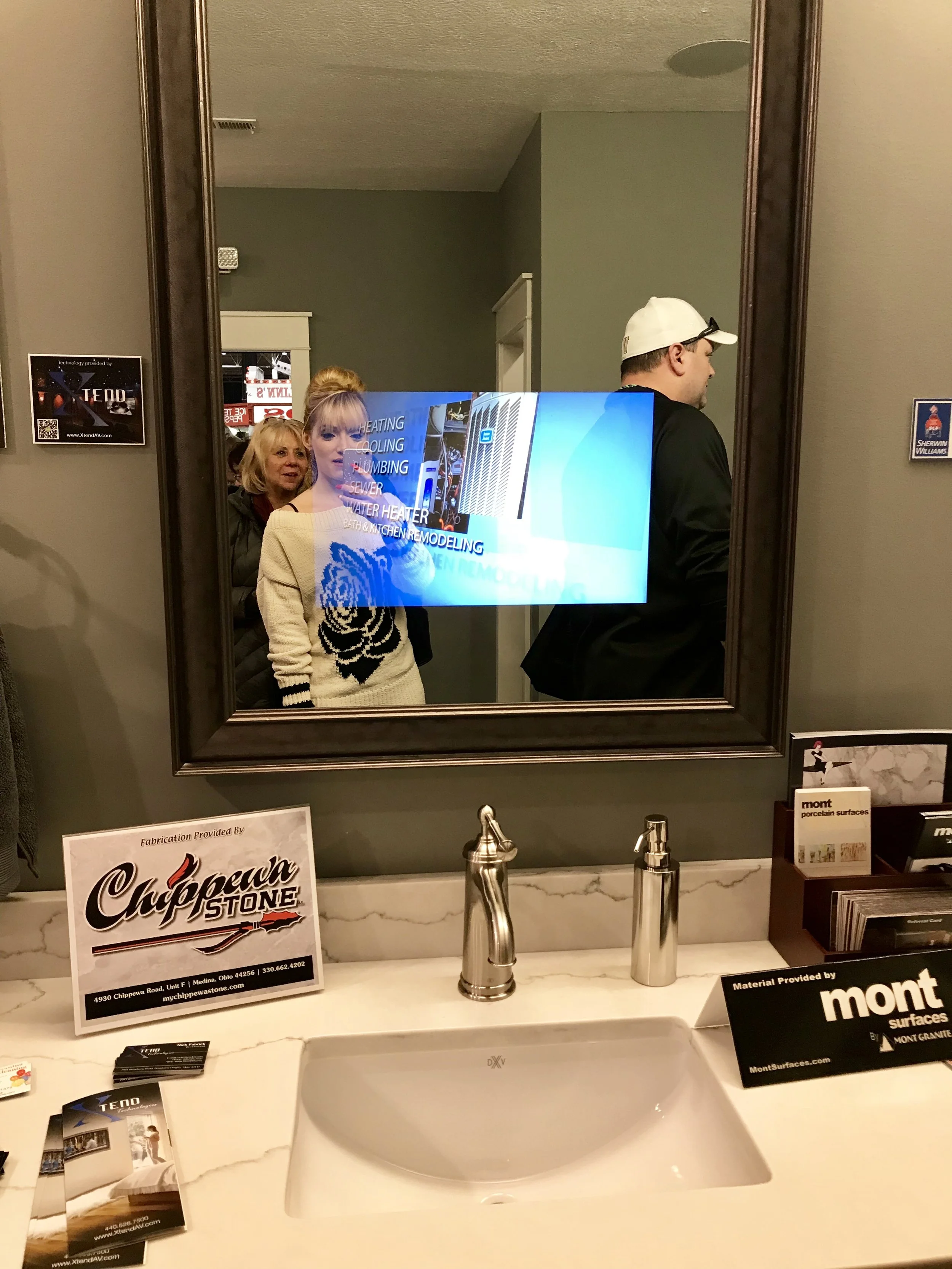 TV/Computer Screen in your Bathroom Mirror