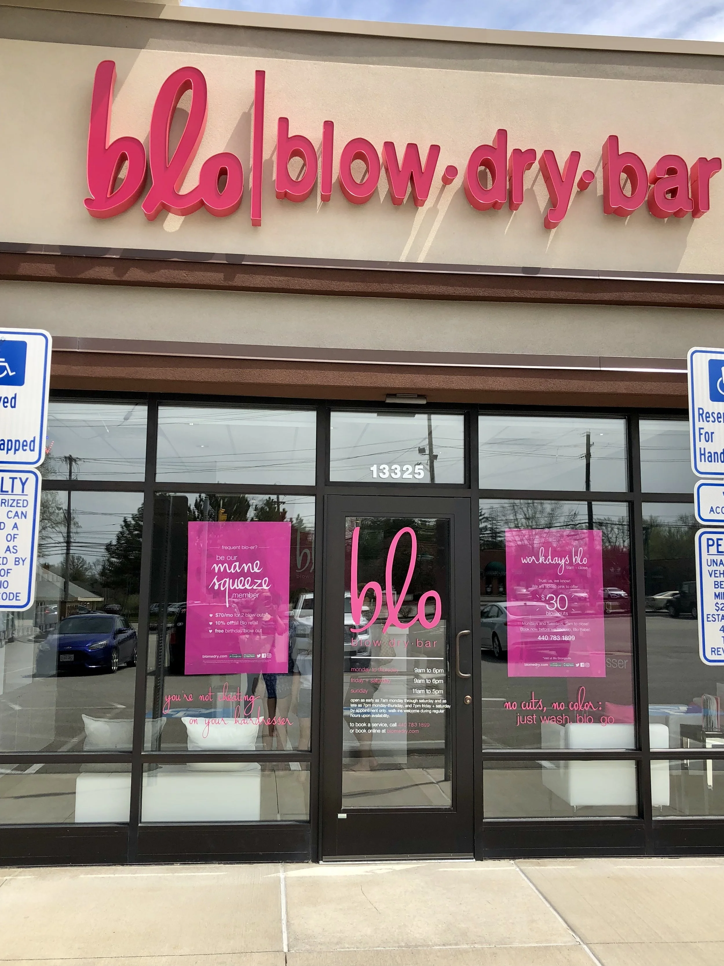 The storefront of Blo Blow Dry Bar