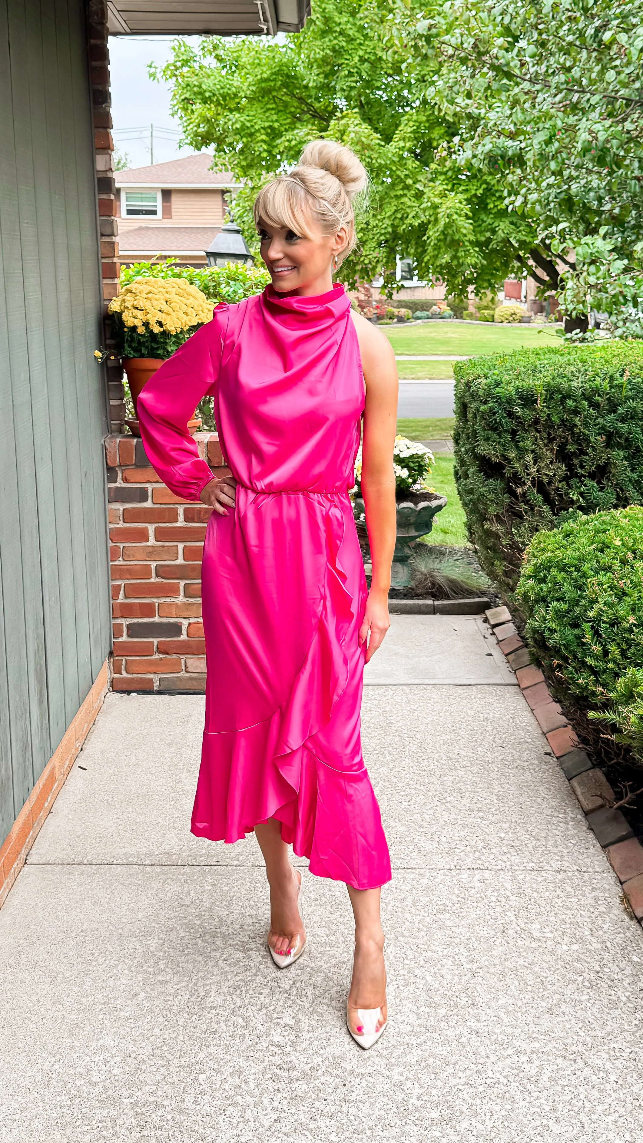 Dress Giving Revolve Vibes