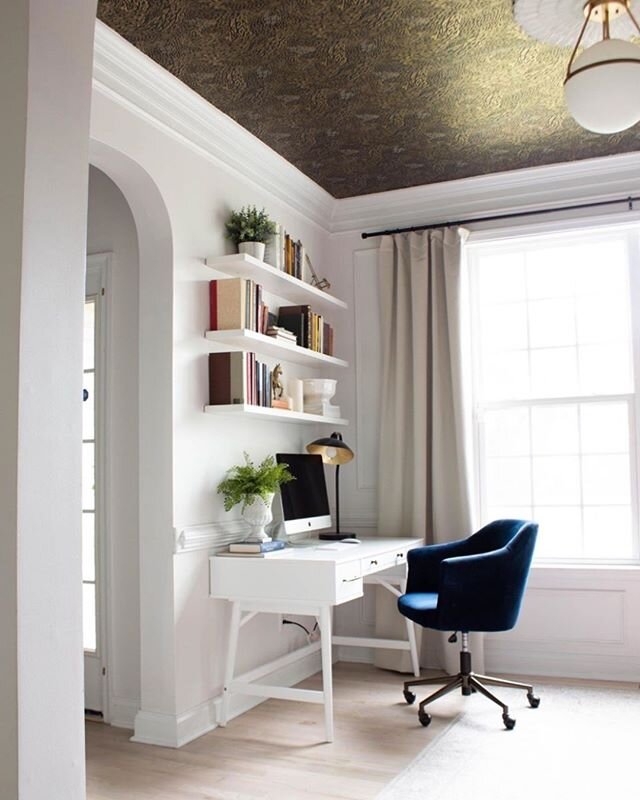 The cutest corner to make it happen and hustle 💻
-
 #LoveTheRoom 📷: @cassmakeshome
-
#LTR #lovethisroom #WFHsetup #homedeskinspiration #myhouseidea #myhousethismonth #midcenturymodern