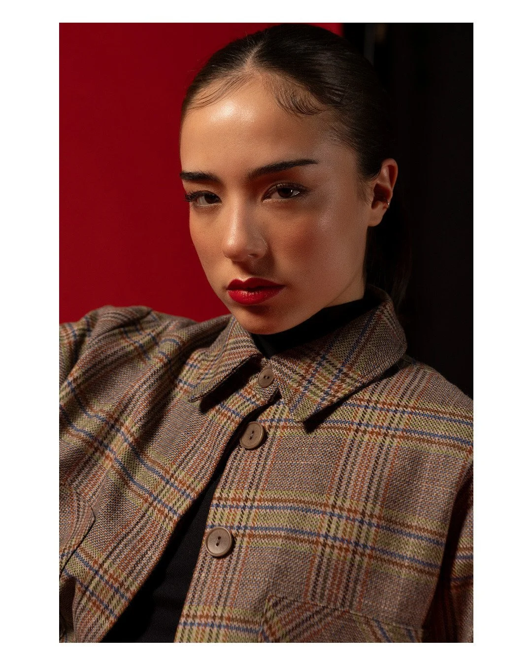 Check out the Marcella jacket! It's crafted from a soft plaid fabric that's super easy to style with a bunch of different colors.⁠
⁠
We've got the MARCELLA jacket in Quadro Blu, and it's a limited edition with only 15 pieces available. Don&rsquo;t mi