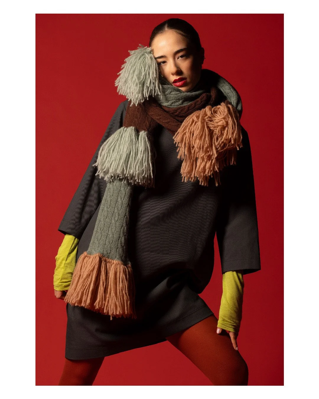 ⁠
Les &eacute;charpes Dora sont de retour! ⁠
⁠
&Eacute;charpe Dora, Celadon/ Nude, s&eacute;rie limit&eacute;e de 3 pi&egrave;ces⁠.⁠
&Eacute;charpe Dora, Marrone/ Celadon, s&eacute;rie limit&eacute;e de 3 pi&egrave;ces⁠.⁠
Robe Federica, Verde Foresta