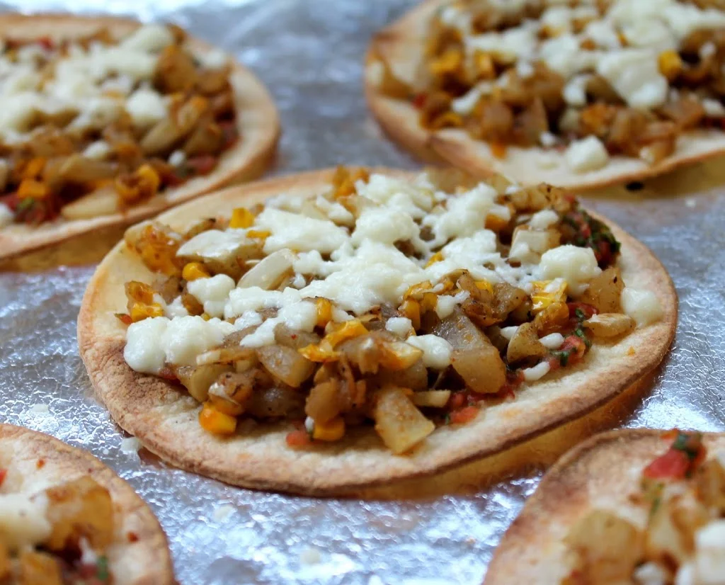 Pattypan-squash-tostatas.jpg