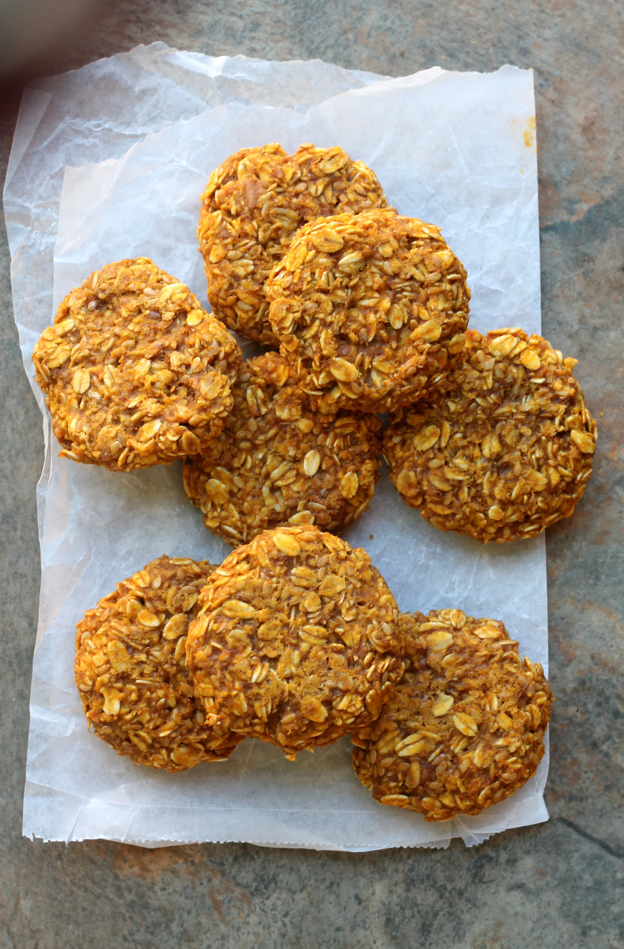 oats and pumpkin breakfast cookies