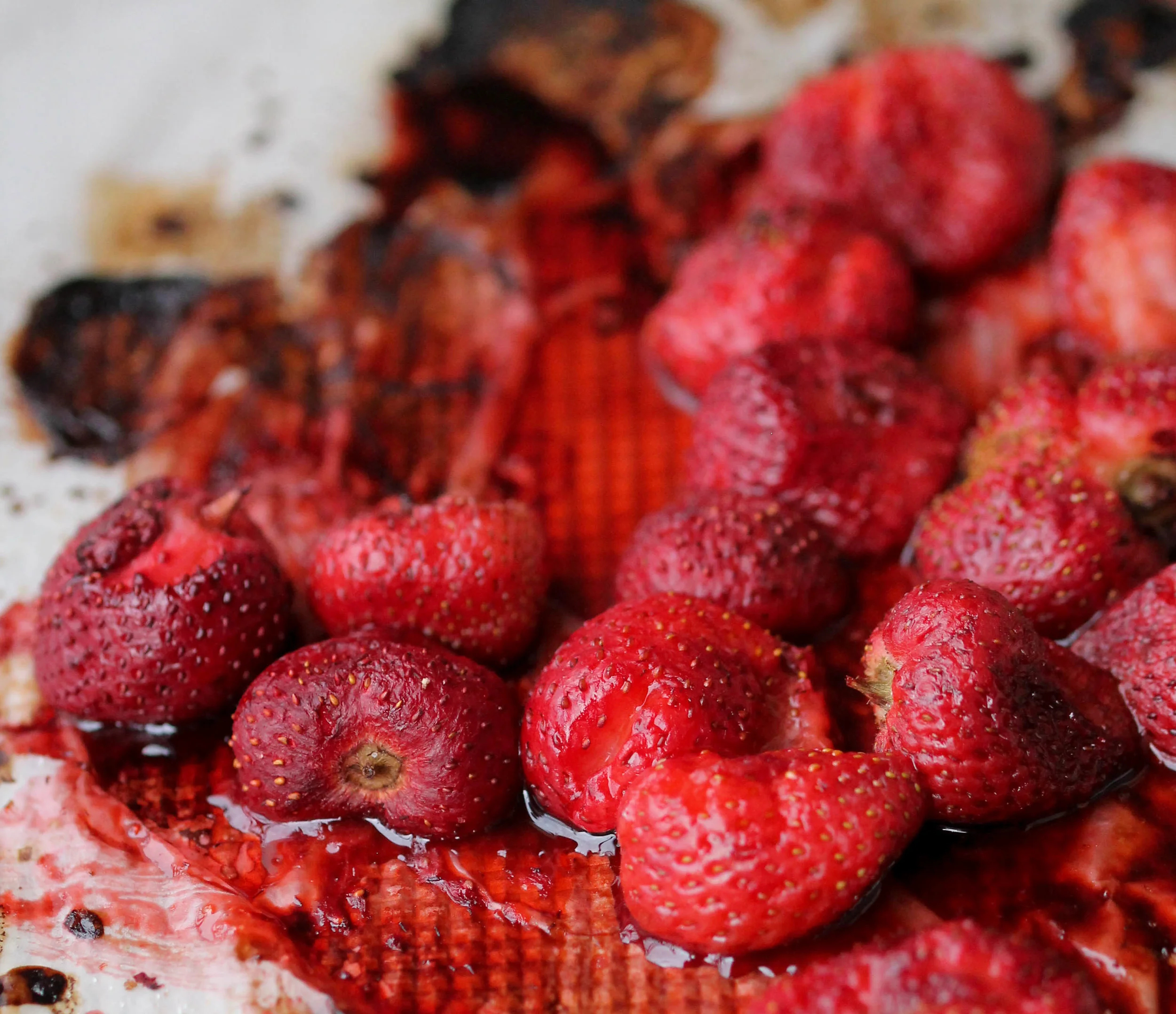 Balsamic Roasted Strawberry Popsicles - 4 Ingredients, Easy Vegan Popsicles for everyone to enjoy this Summer!