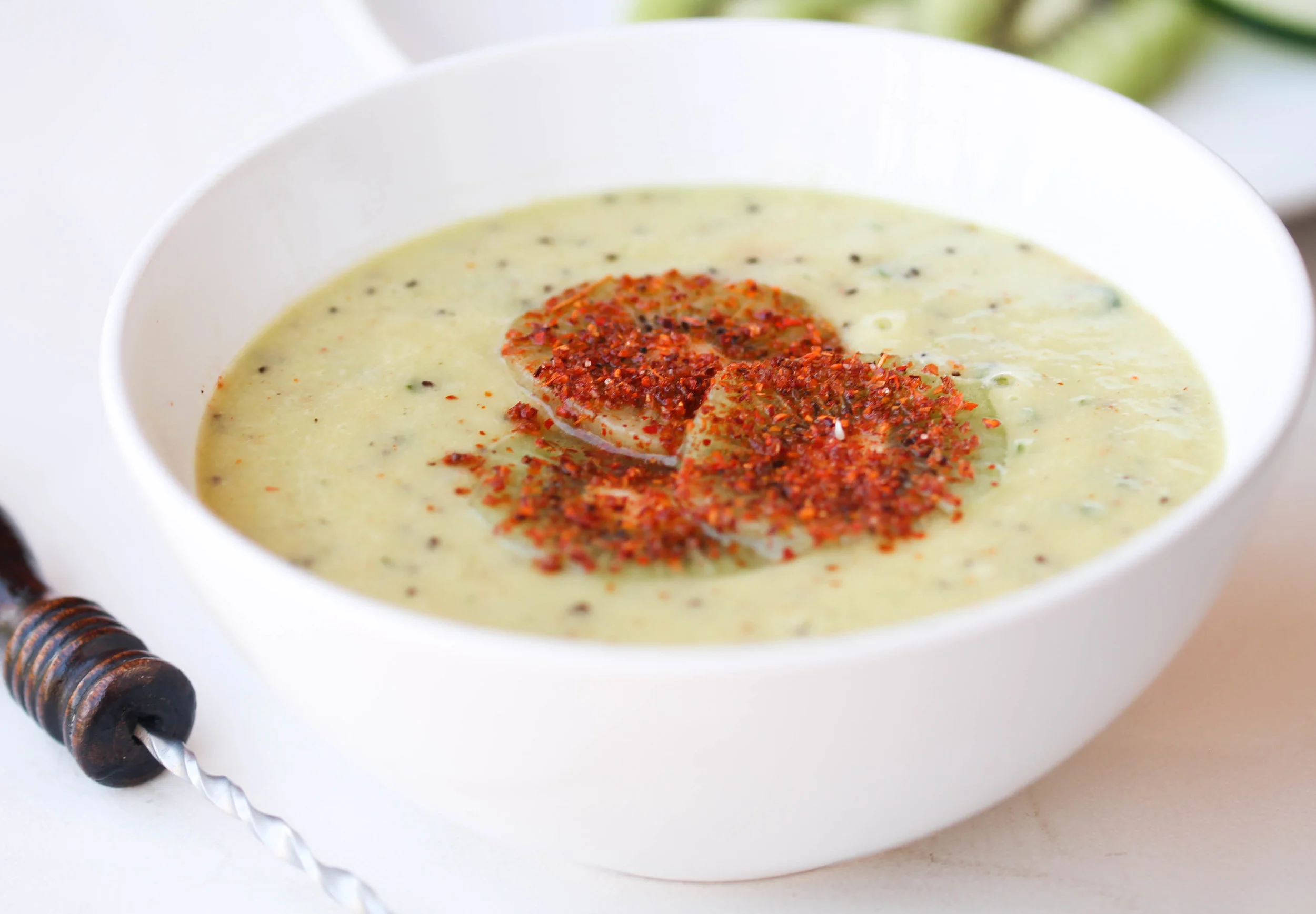 Chilled Kiwi Cucumber Soup : easy, refreshing naturally vegan, gluten-free soup that is ready in 30 minutes or less!