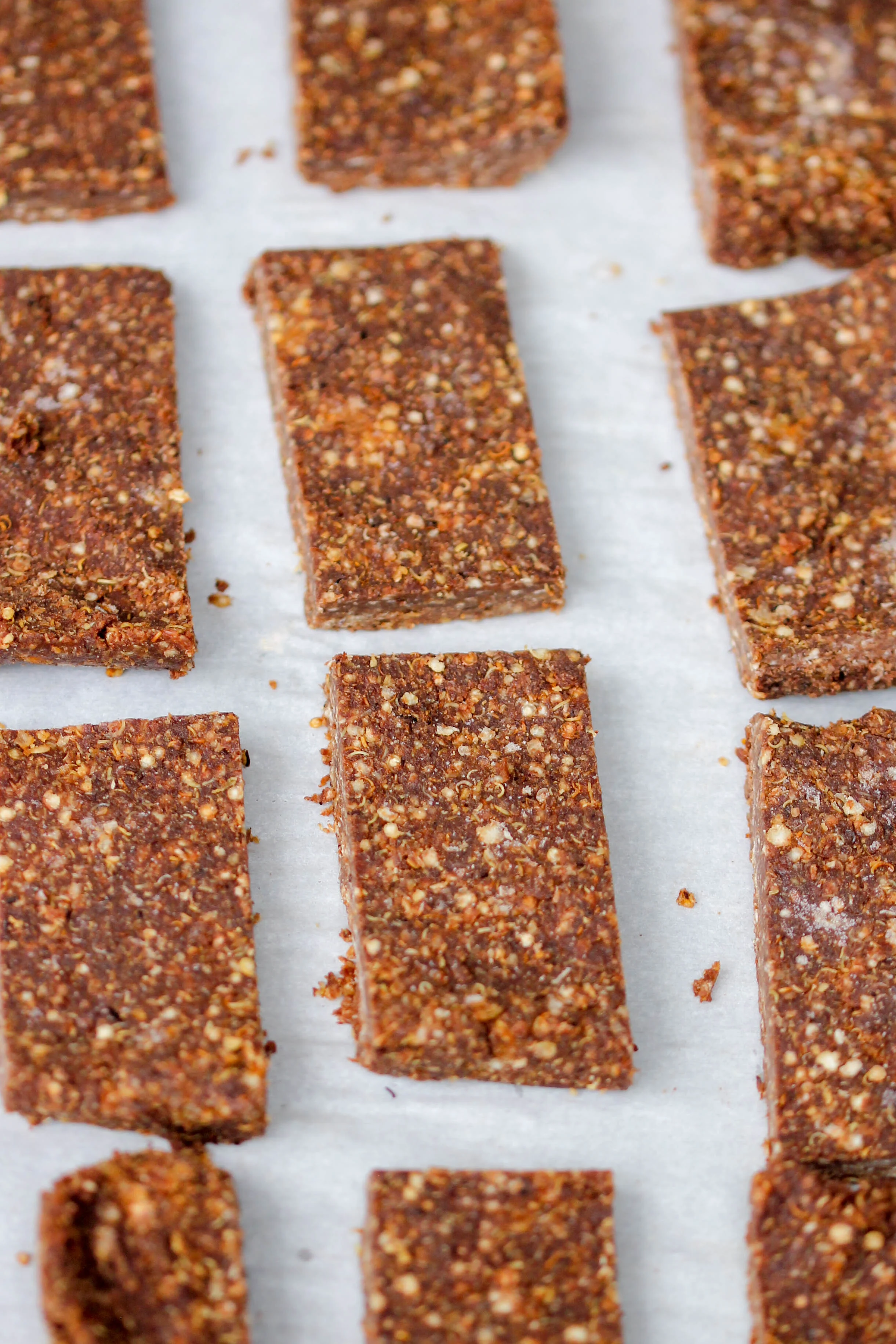 5 Ingredients Superfood Granola Bars