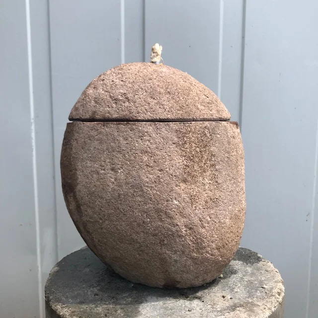 Artisan oil candles with river stones
