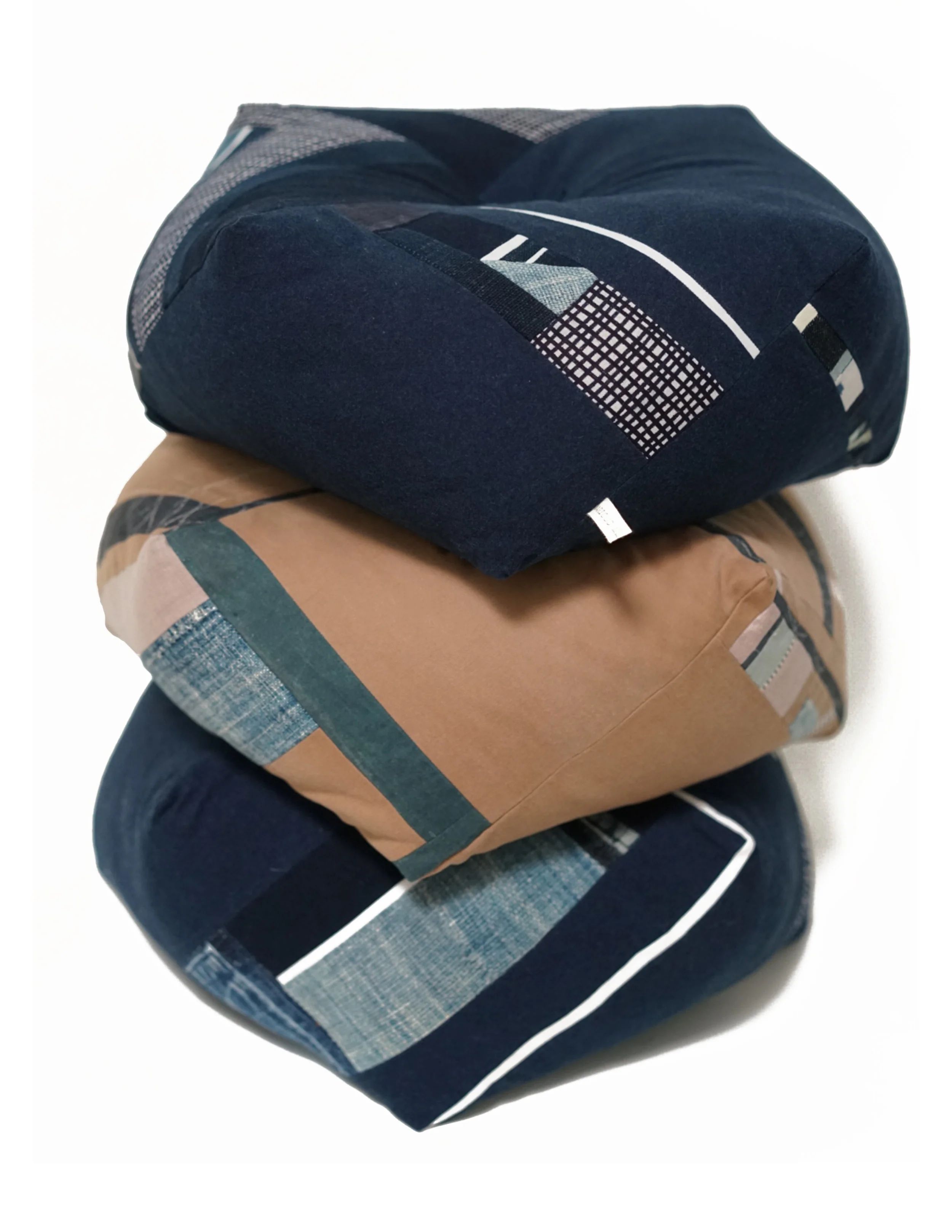 Med_cushion1.jpg