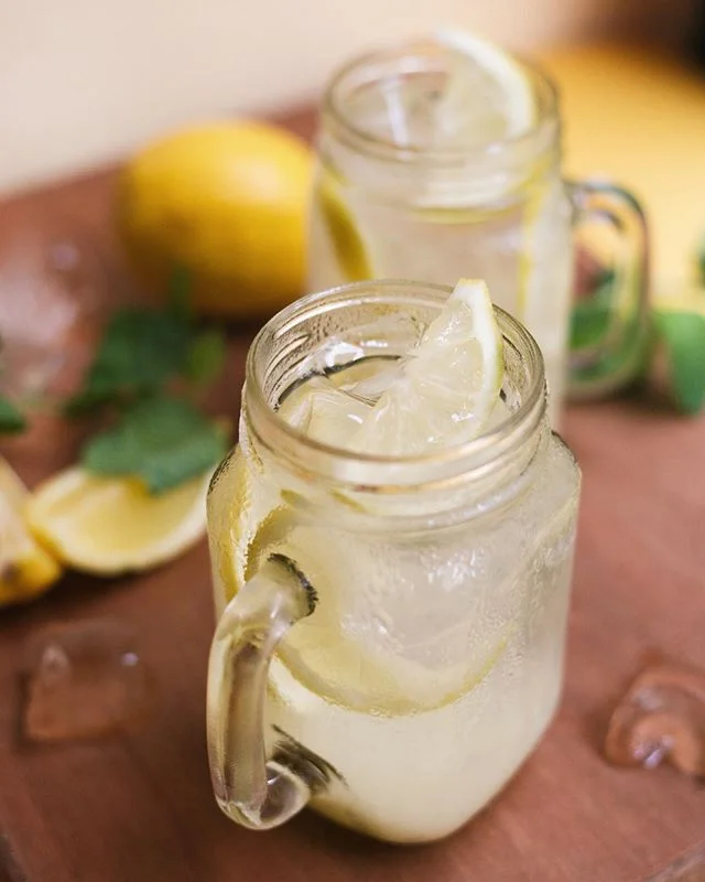 Our lemonade is homemade and part of the lunch menu. Have you tasted it already? 🍋
.
.
.
.
.
.
.
.
#lemonade #freshlemonade #juicylisboa #veganvegan #govegan #juices #lemon #lunchmenu #almoco #lisboa #restaurantesdelisboa #vegan #vegetariano #vegetarianoptions #veggie #veganos #veganlx #veganoslisboa