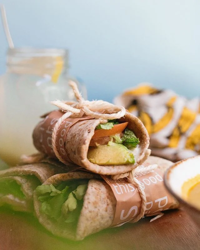 Do you want to eat something healthy in the middle of the afternoon and don't know where to go? Come to Juicy! We are open during the all day! 😉 
From 8 am to 10 pm also on Ubereats, Takeaway and Glovo paltforms! .
.
.
.
.
.
.
.
.
.
#juicylisboa #juicyrestaurant #restaurantesdelisboa #lxrestaurants #lisbonreataurants #openalldayeveryday #govengan #vegeterian #healthyfood #lisboa #lisboeta #lisbonne #flatbread #takeaway #food #veganfood #comidavegana #comidavegetariana