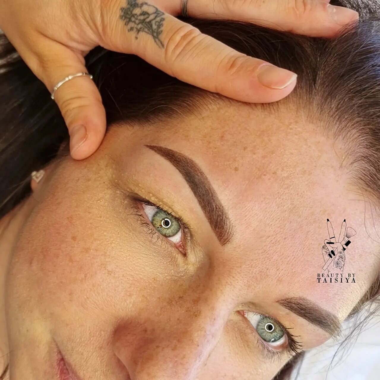 🖤 C O M B O 🖤

A huge transformation for this absolute dream boat! 

From patchy, uneven brows, to these absolute bad boys. The colour will soften and fade to a gorgeous and subtle, yet defined style. 

A huge misconception of permanent makeup is t